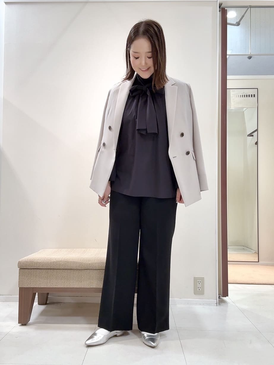 YUIさんの「UNTITLED｜【新色追加/セットアップ可】エアリー ダブルブレストジャケット」を使ったコーディネート