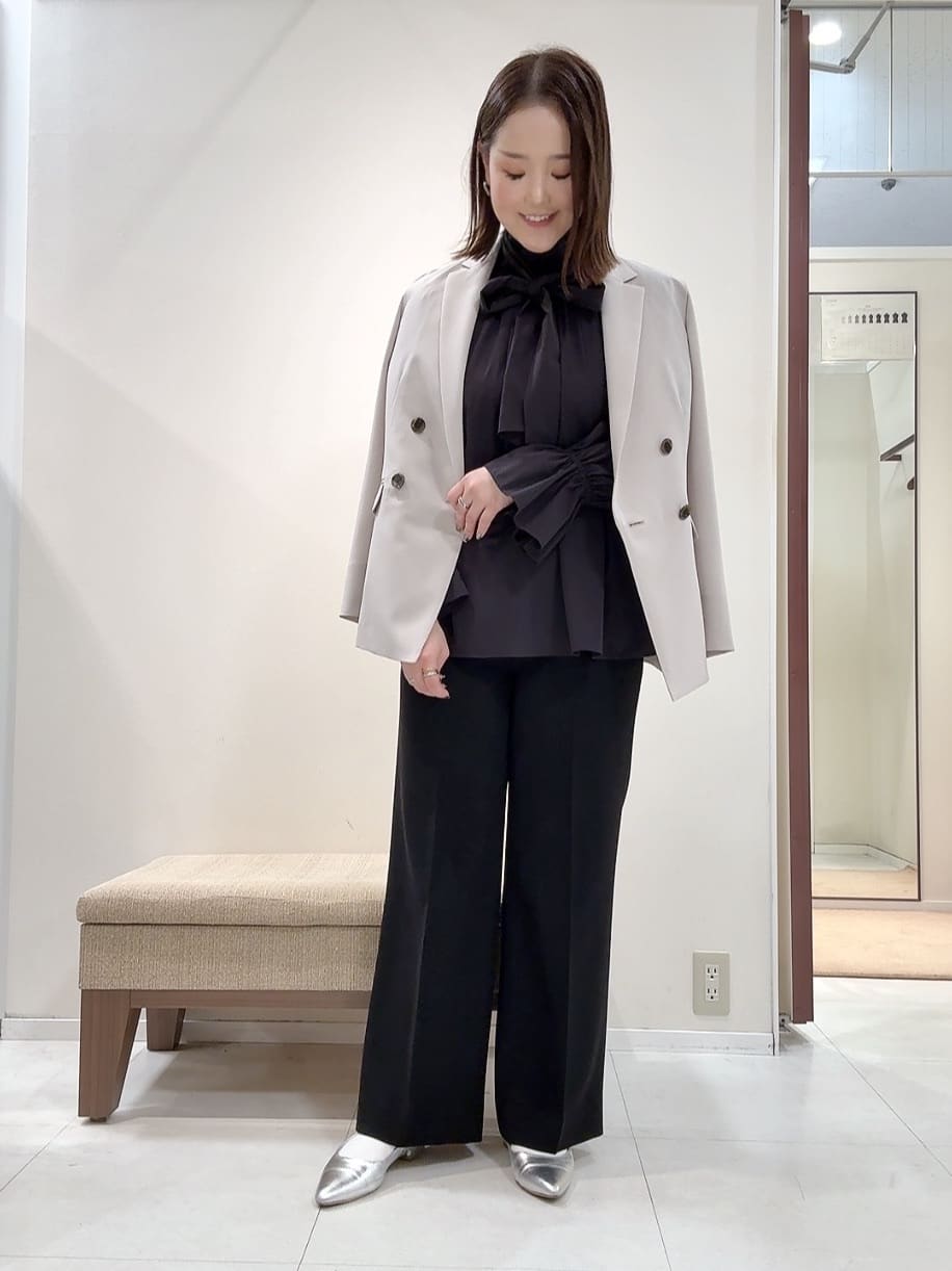 YUIさんの「UNTITLED｜【新色追加/セットアップ可】エアリー ダブルブレストジャケット」を使ったコーディネート