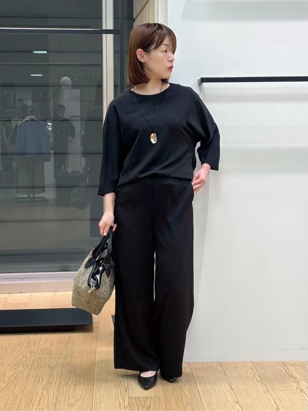asamiさんの「INDIVI｜【さらに軽く軽快！／着る日傘】ドルマントップス」を使ったコーディネート