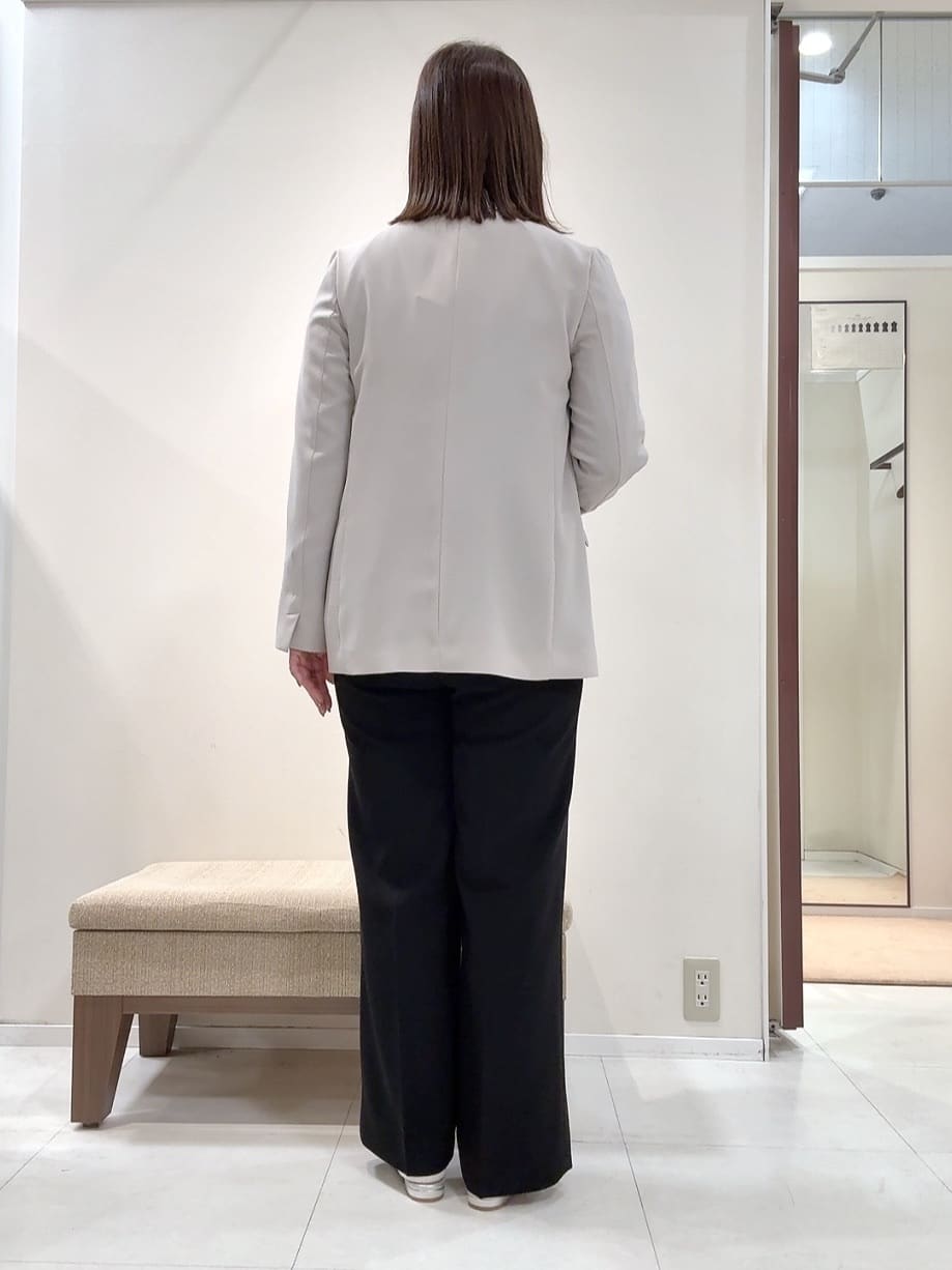 YUIさんの「UNTITLED｜【新色追加/セットアップ可】エアリー ダブルブレストジャケット」を使ったコーディネート