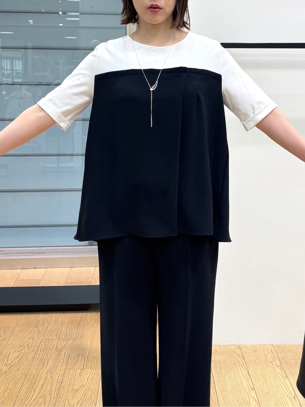 asamiさんの「INDIVI｜【着る日傘／SETUP可能】ビスチェレイヤード風トップス」を使ったコーディネート