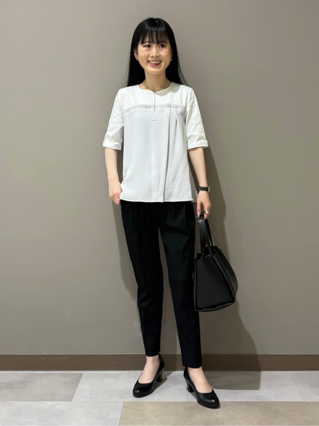 KEIKOさんの「INDIVI｜【洗える／多機能／SETUP可】着る日傘ダブルジャケット」を使ったコーディネート