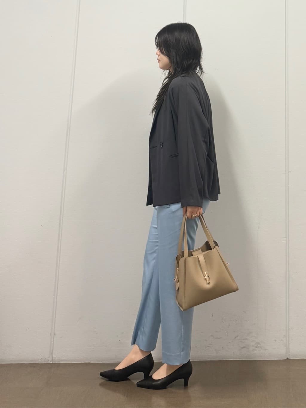 mizukiさんの「INDIVI｜【さらに軽く軽快！／着る日傘】ドルマンダブルジャケット」を使ったコーディネート