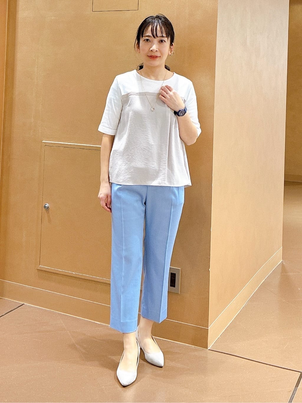 hattoriさんの「INDIVI｜【着る日傘／SETUP可能】ビスチェレイヤード風トップス」を使ったコーディネート