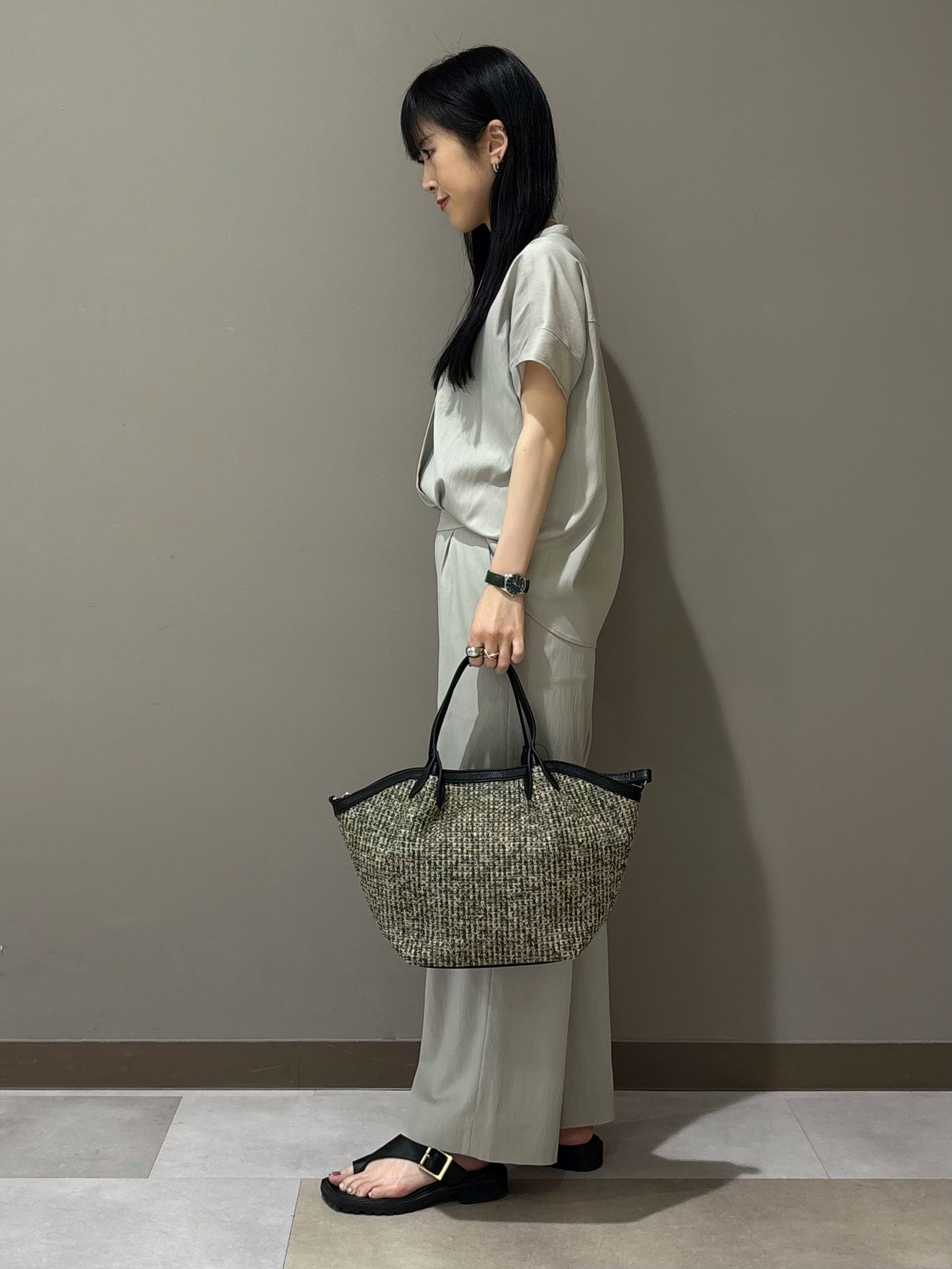KEIKOさんの「INDIVI｜【洗える／アンサンブル可能】シアースストライプカーディガン」を使ったコーディネート