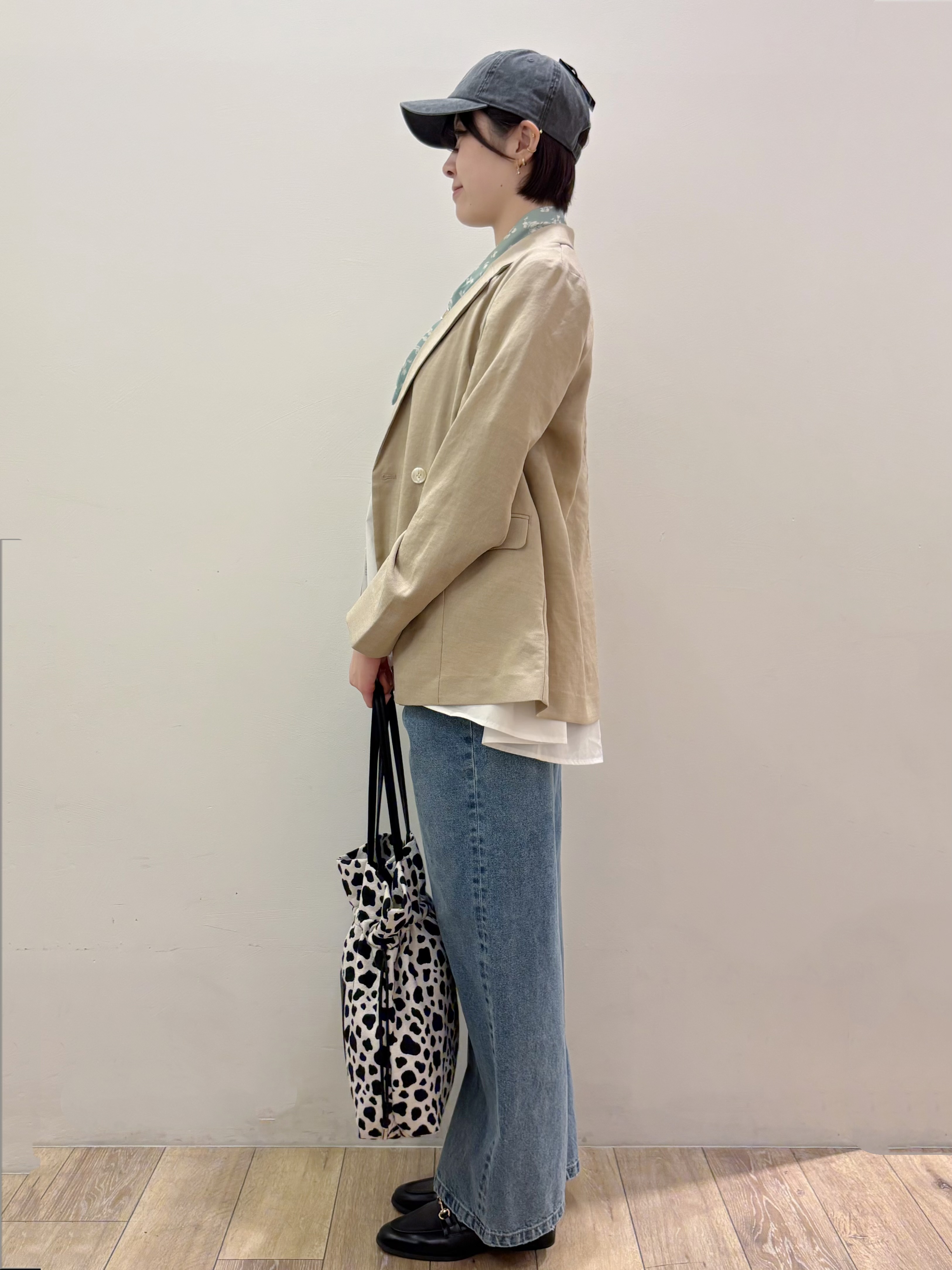 RINさんの「OPAQUE.CLIP｜【UV／接触冷感】ダブルブレストジャケット《防シワ加工／洗える》」を使ったコーディネート