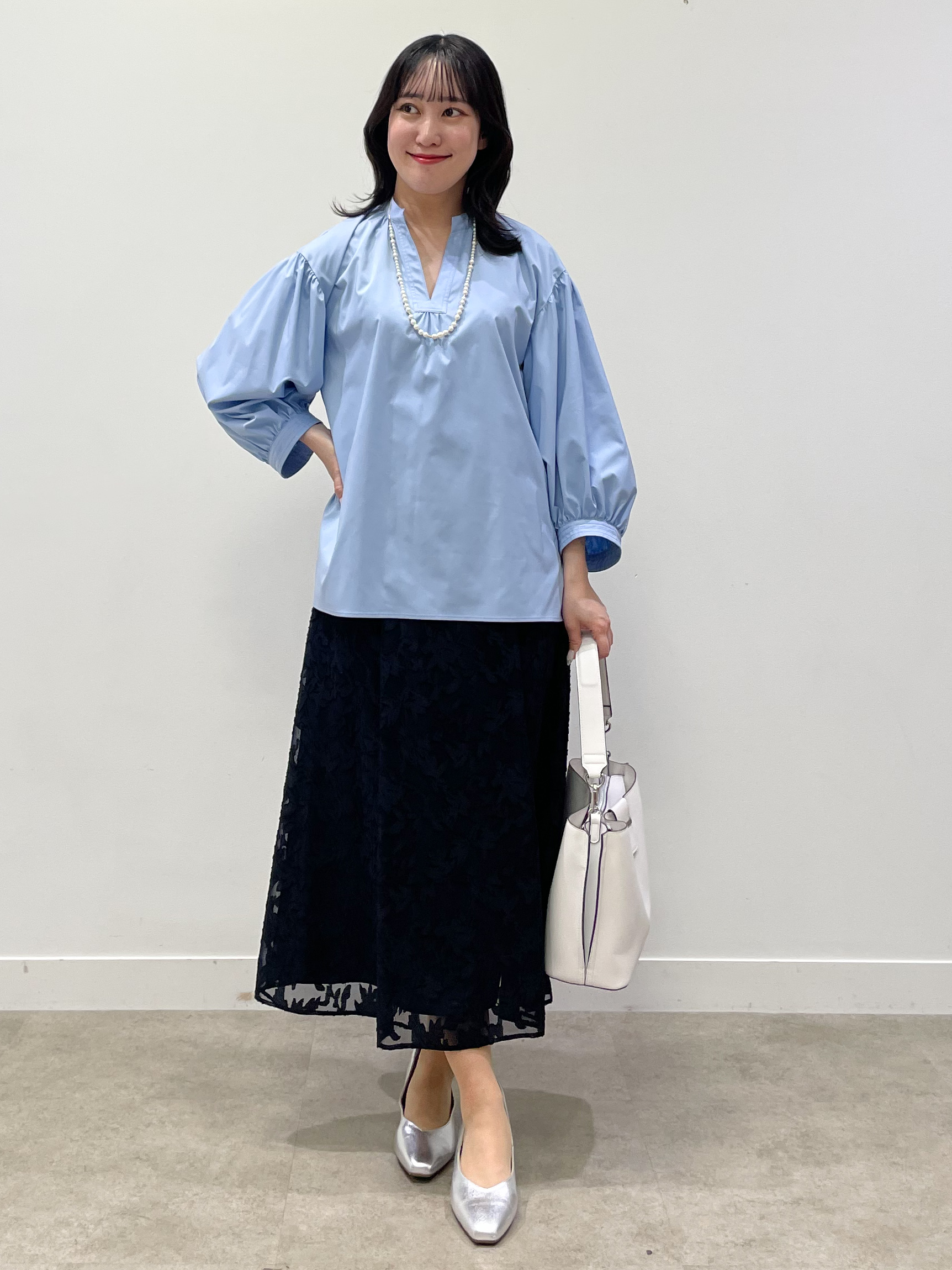 yukariさんの「Reflect｜ボリュームスリーブプルオーバーブラウス」を使ったコーディネート