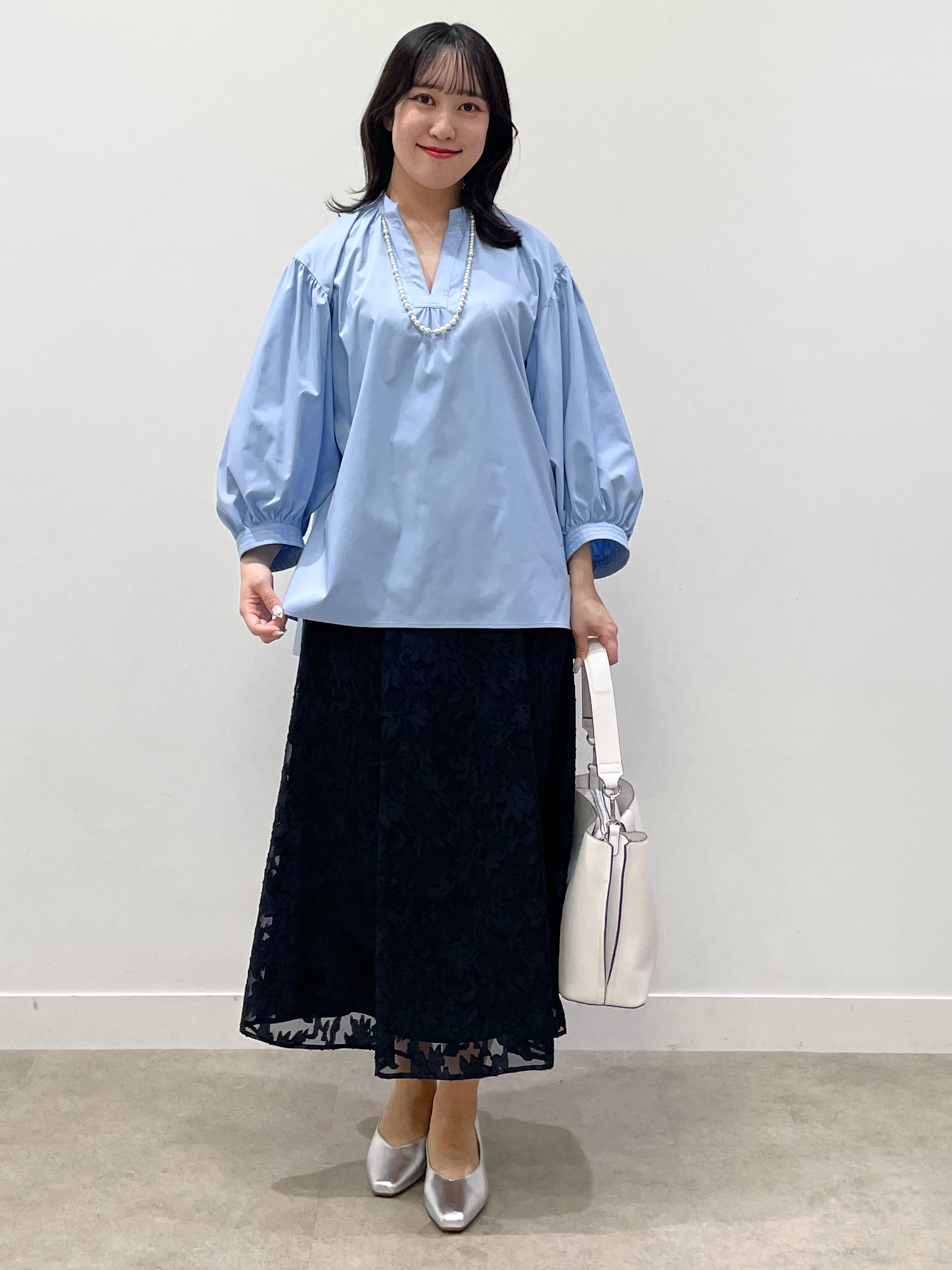 yukariさんの「Reflect｜ボリュームスリーブプルオーバーブラウス」を使ったコーディネート