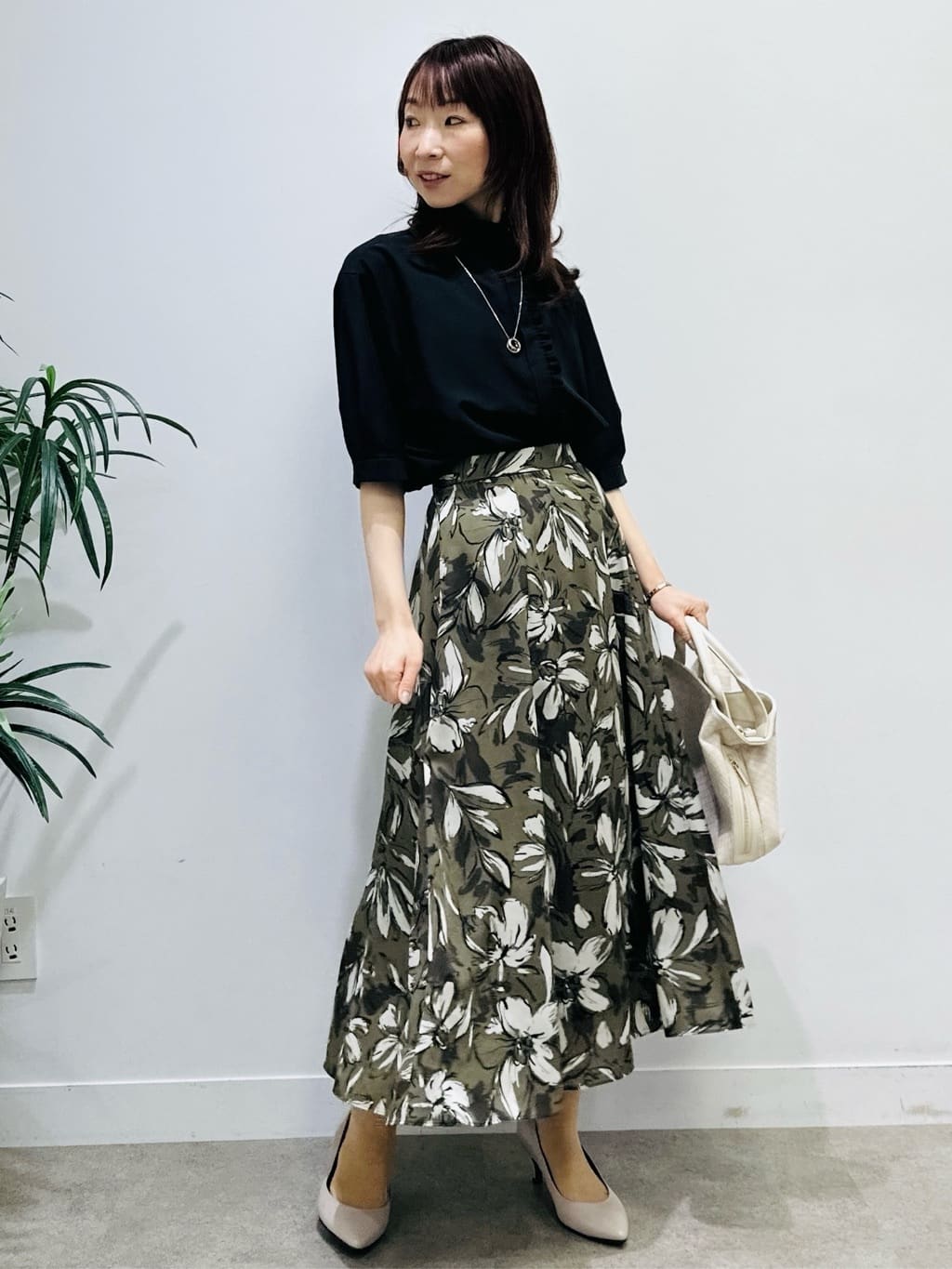 Miwaさんの「UNTITLED｜【9色展開/アンサンブル可】コットンクルーネックカーディガン」を使ったコーディネート