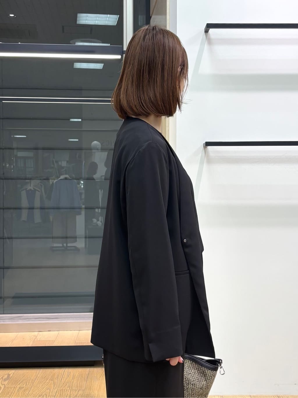 asamiさんの「INDIVI｜【さらに軽く軽快！／着る日傘】ドルマントップス」を使ったコーディネート