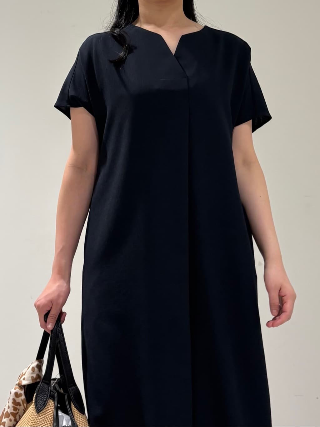 momokoさんの「INDIVI｜【洗える／UVケア／麻調】スキッパーワンピース」を使ったコーディネート