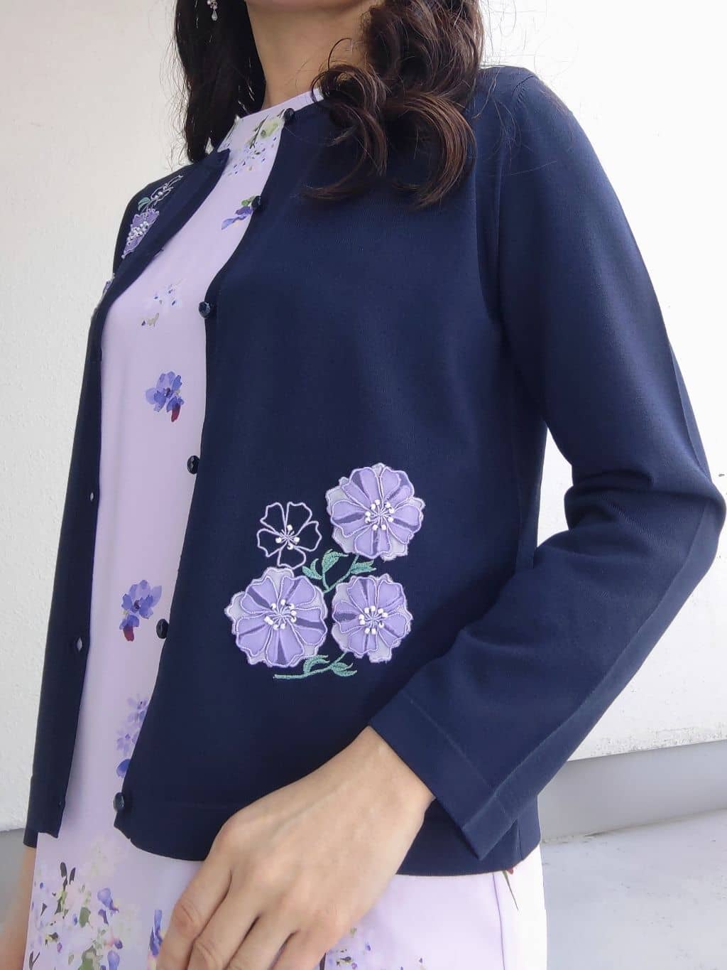 keinaさんの「SunaUna｜【SS～Lサイズ展開／フラワー刺繍】クラフトニットカーディガン」を使ったコーディネート