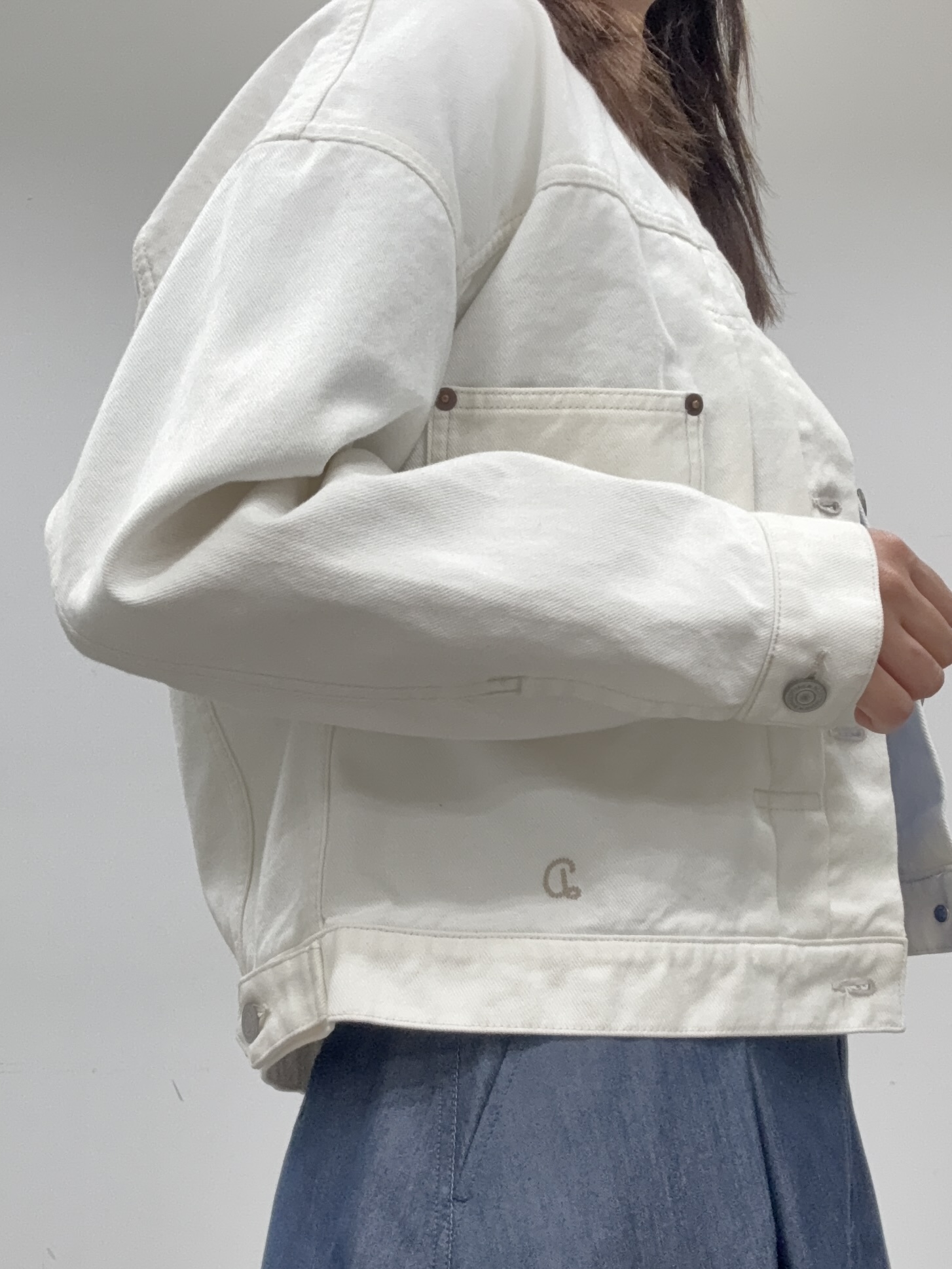 BUNさんの「DRESSTERIOR｜【ウォッシャブル】バンドカラー ホワイトＧジャン」を使ったコーディネート