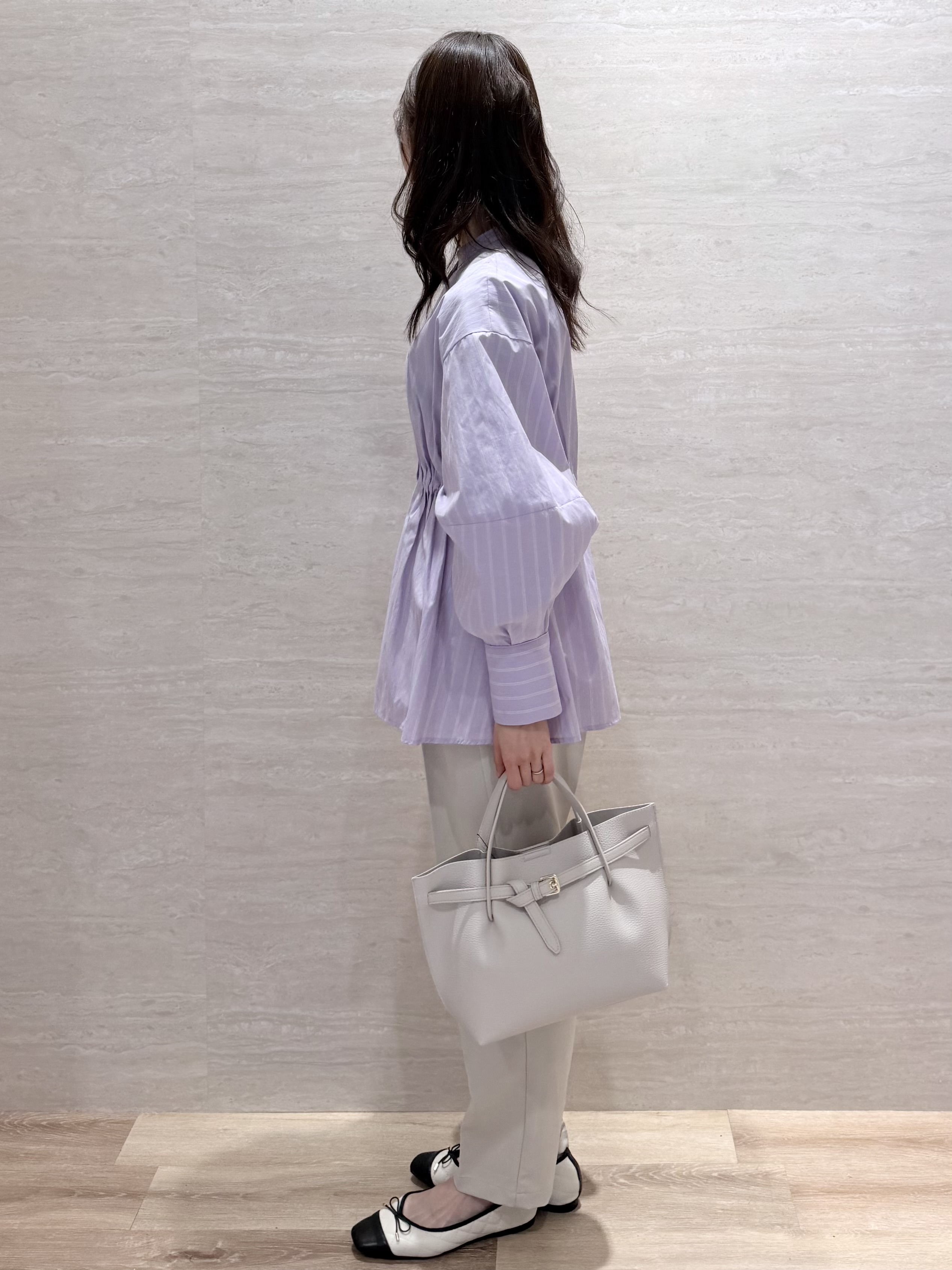 Hinaさんの「OPAQUE.CLIP｜ストライプペプラムデザインブラウス【洗濯機OK】」を使ったコーディネート