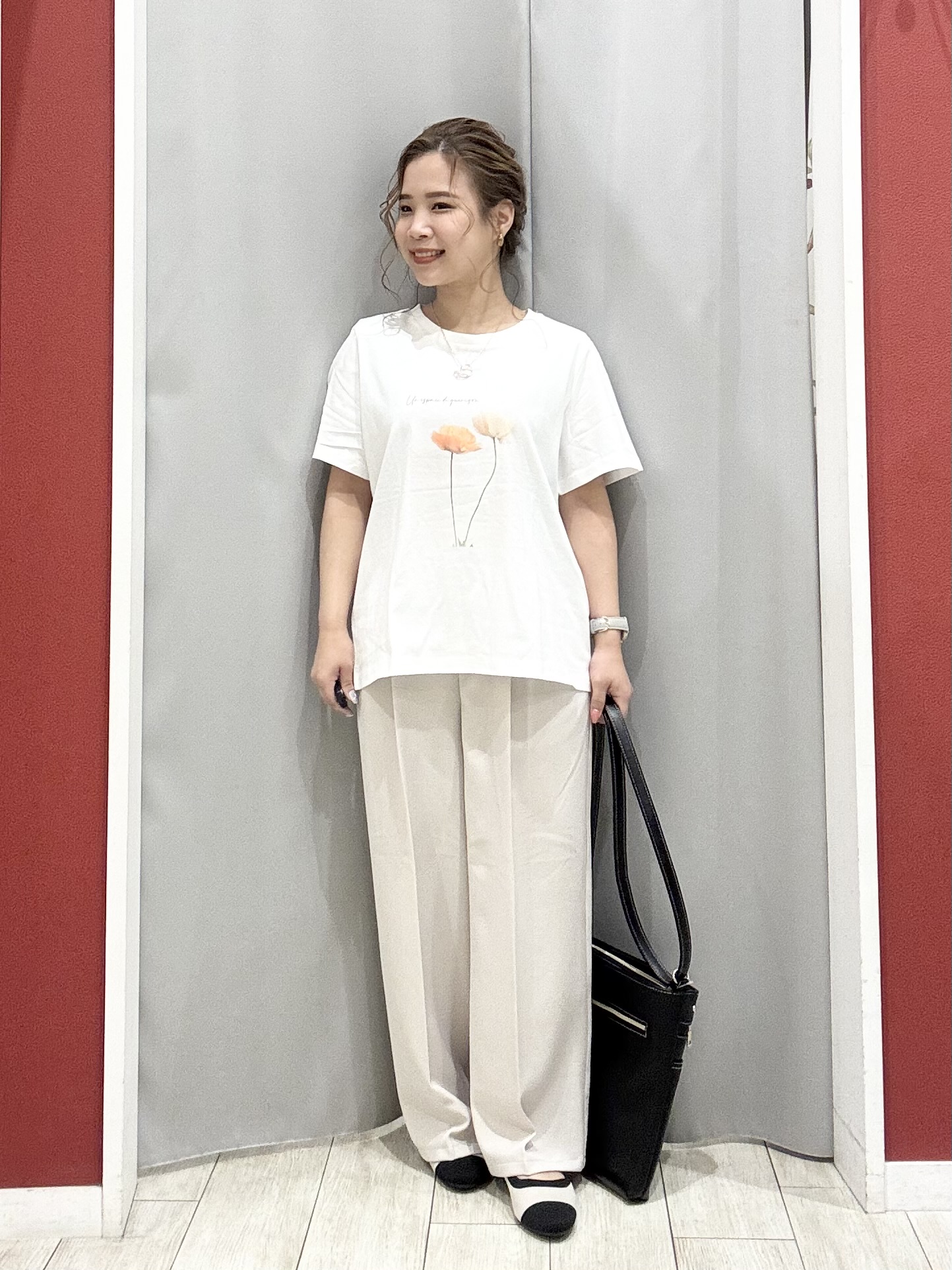 shioさんの「SHOO･LA･RUE｜【体型カバー】ふんわり質感 やわらかこなれシアーシャツ」を使ったコーディネート