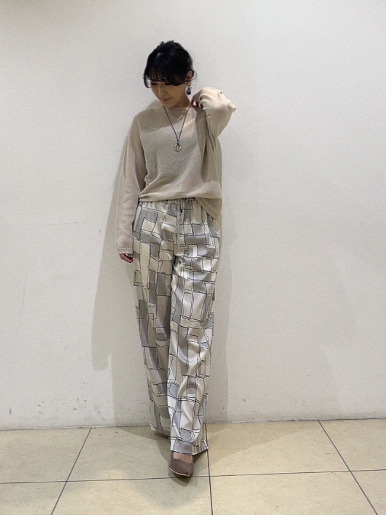 watanabeさんの「UNTITLED｜【古畑星夏さん着用/8色展開/程よい透け感】ドライタッチボートネックニット」を使ったコーディネート