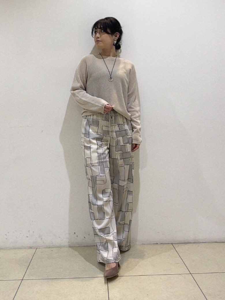 watanabeさんの「UNTITLED｜【古畑星夏さん着用/8色展開/程よい透け感】ドライタッチボートネックニット」を使ったコーディネート
