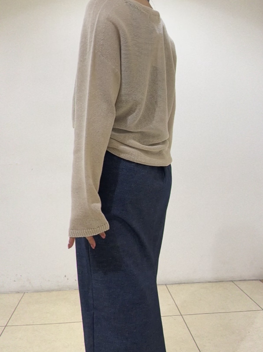 watanabeさんの「UNTITLED｜【古畑星夏さん着用/8色展開/程よい透け感】ドライタッチボートネックニット」を使ったコーディネート