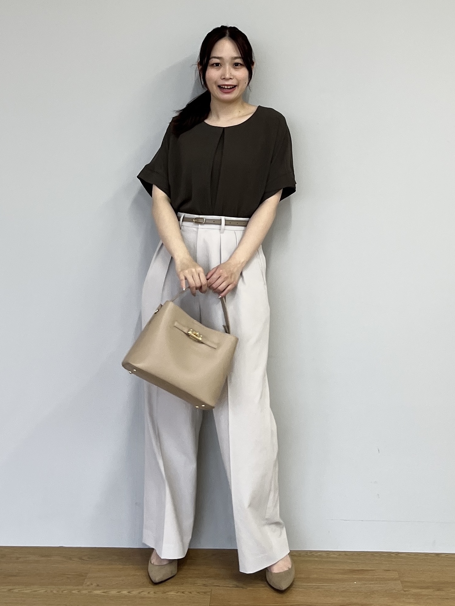Saekoさんの「UNTITLED｜【前後2WAY/はっ水/セットアップ可】リラクシーフレンチスリーブブラウス」を使ったコーディネート