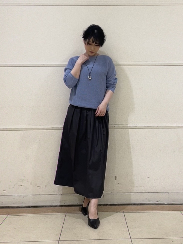 watanabeさんの「UNTITLED｜【古畑星夏さん着用/8色展開/程よい透け感】ドライタッチボートネックニット」を使ったコーディネート