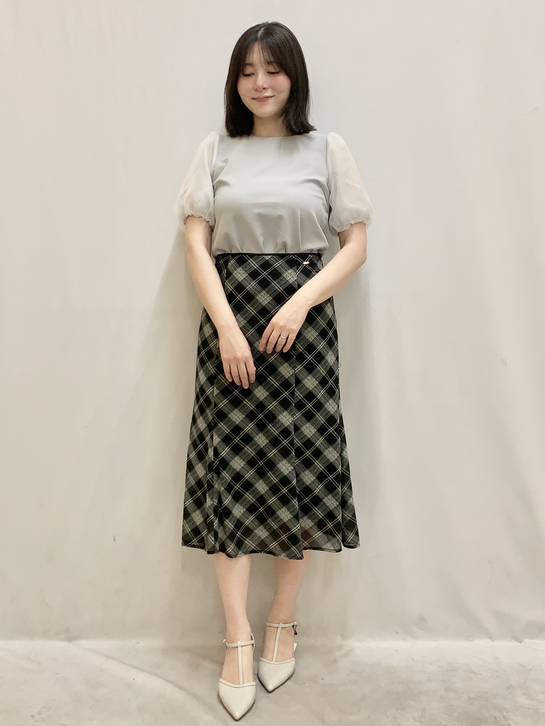 kasumiさんの「index｜【接触冷感／UVケア】シアーバルーンスリーブトップス《洗濯機OK》」を使ったコーディネート