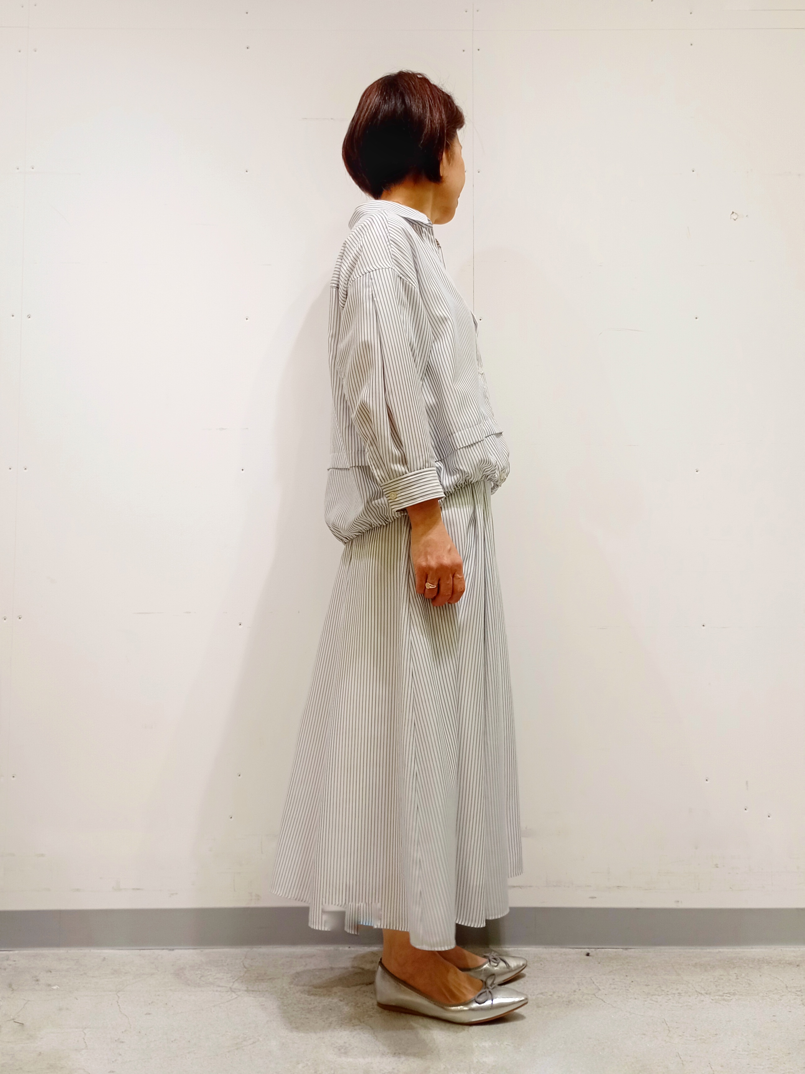 Kさんの「INDIVI｜【接触冷感／洗える／2WAY】ドロスト付 シアーシャンブレーシャツ」を使ったコーディネート