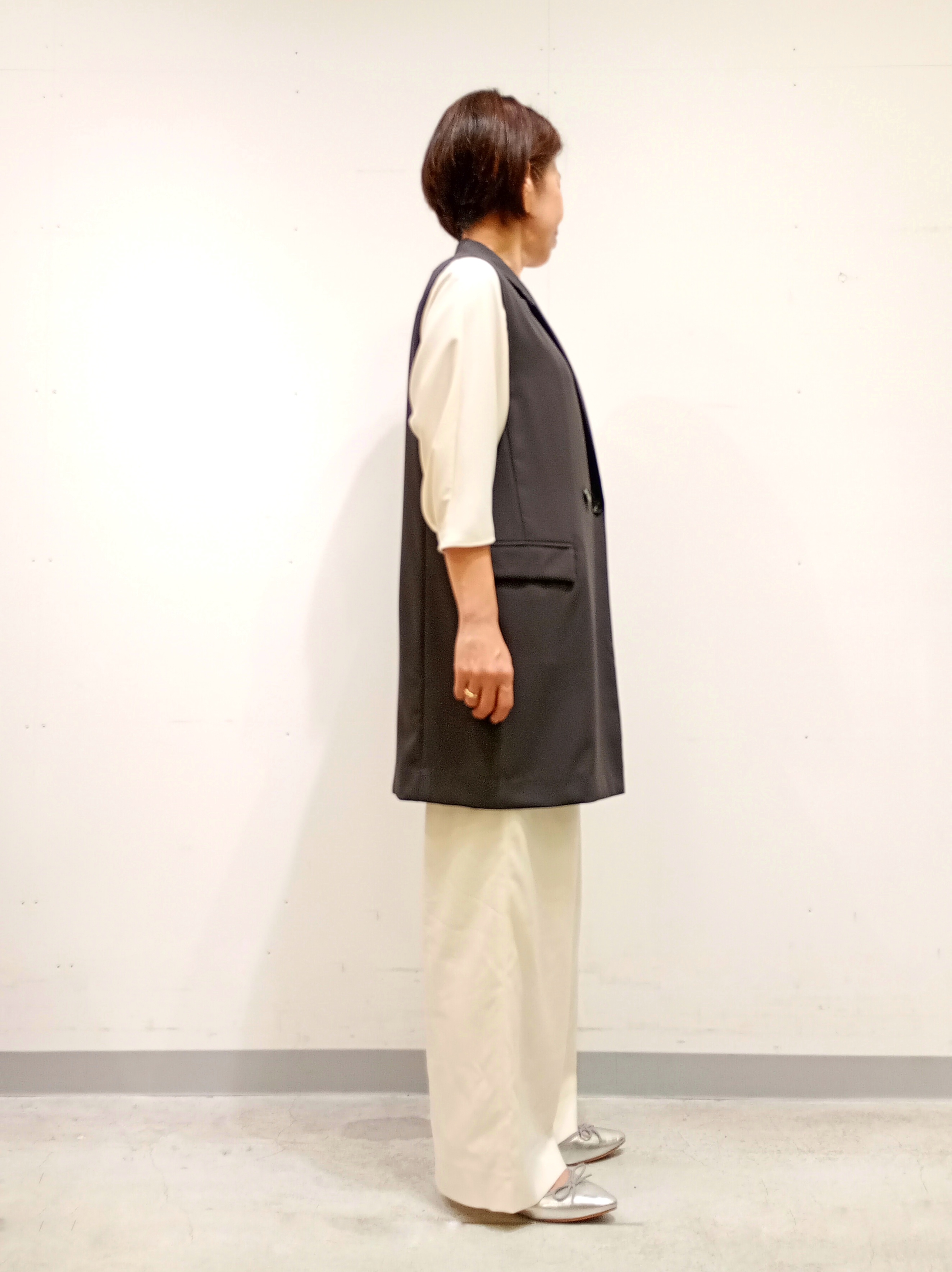 Kさんの「INDIVI｜【さらに軽く軽快！／着る日傘】ドルマントップス」を使ったコーディネート