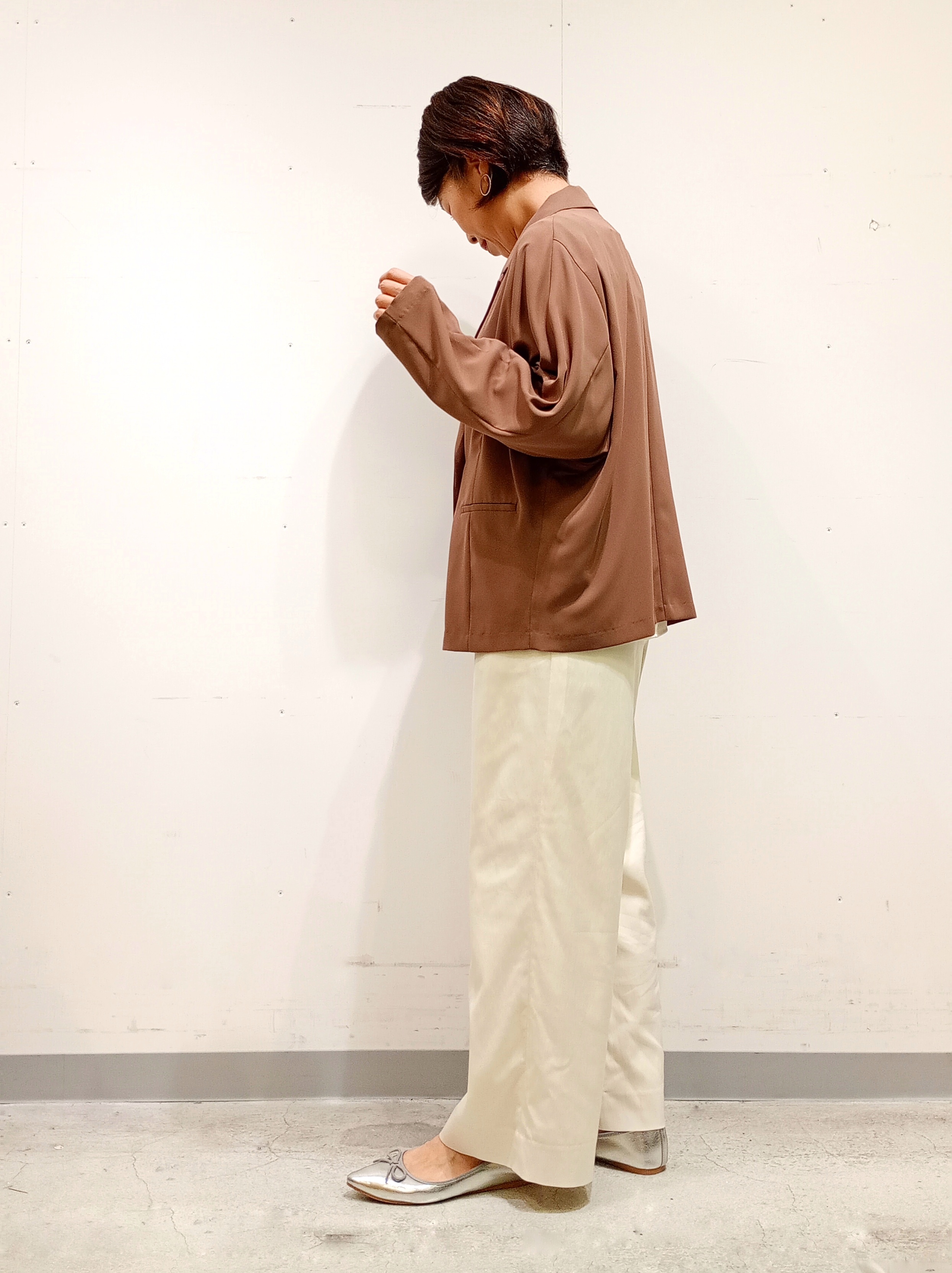Kさんの「INDIVI｜【さらに軽く軽快！／着る日傘】ドルマンダブルジャケット」を使ったコーディネート
