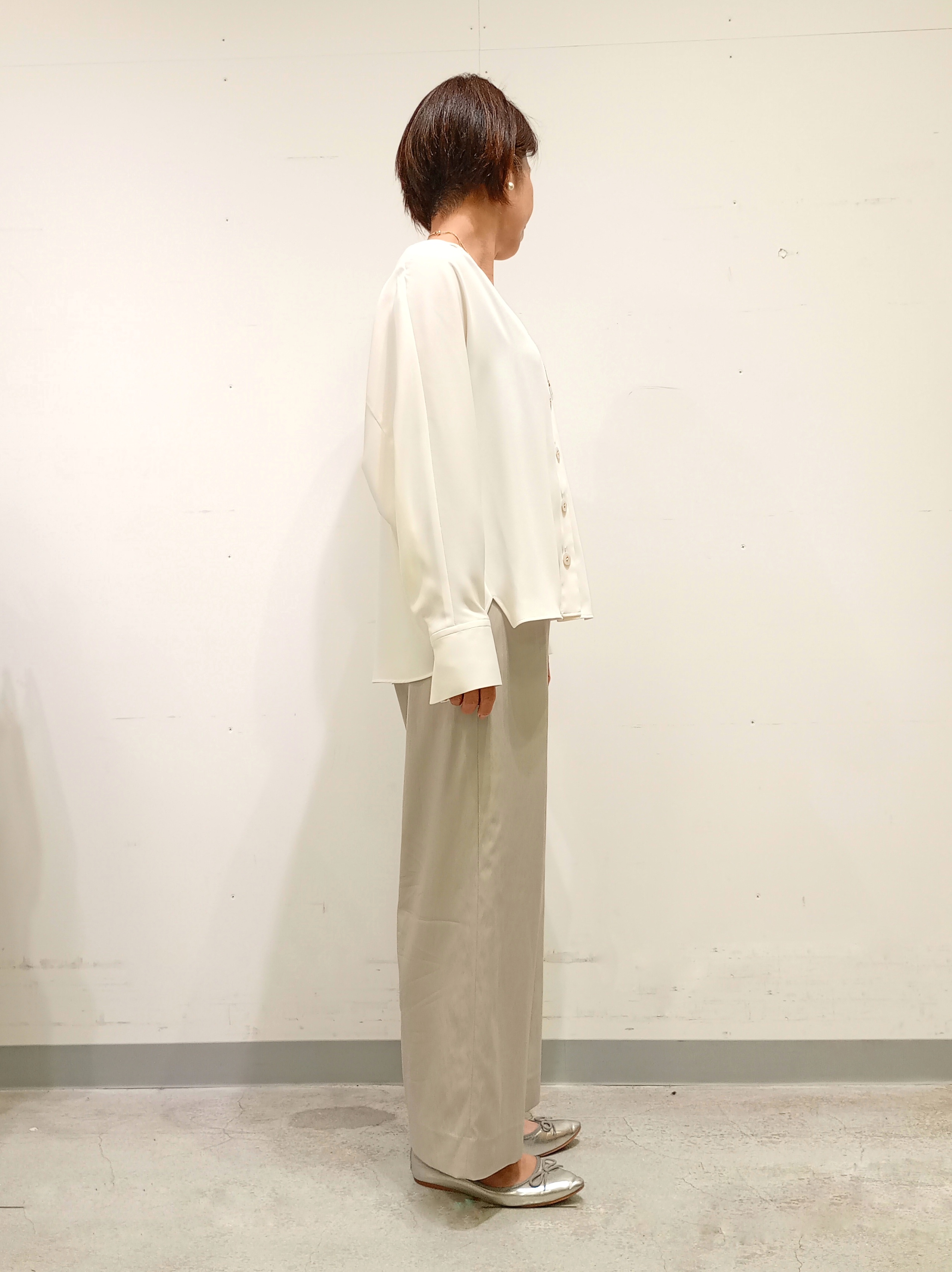 Kさんの「INDIVI｜【長さ調整自由】マーブルバイカラー ロングネックレス」を使ったコーディネート