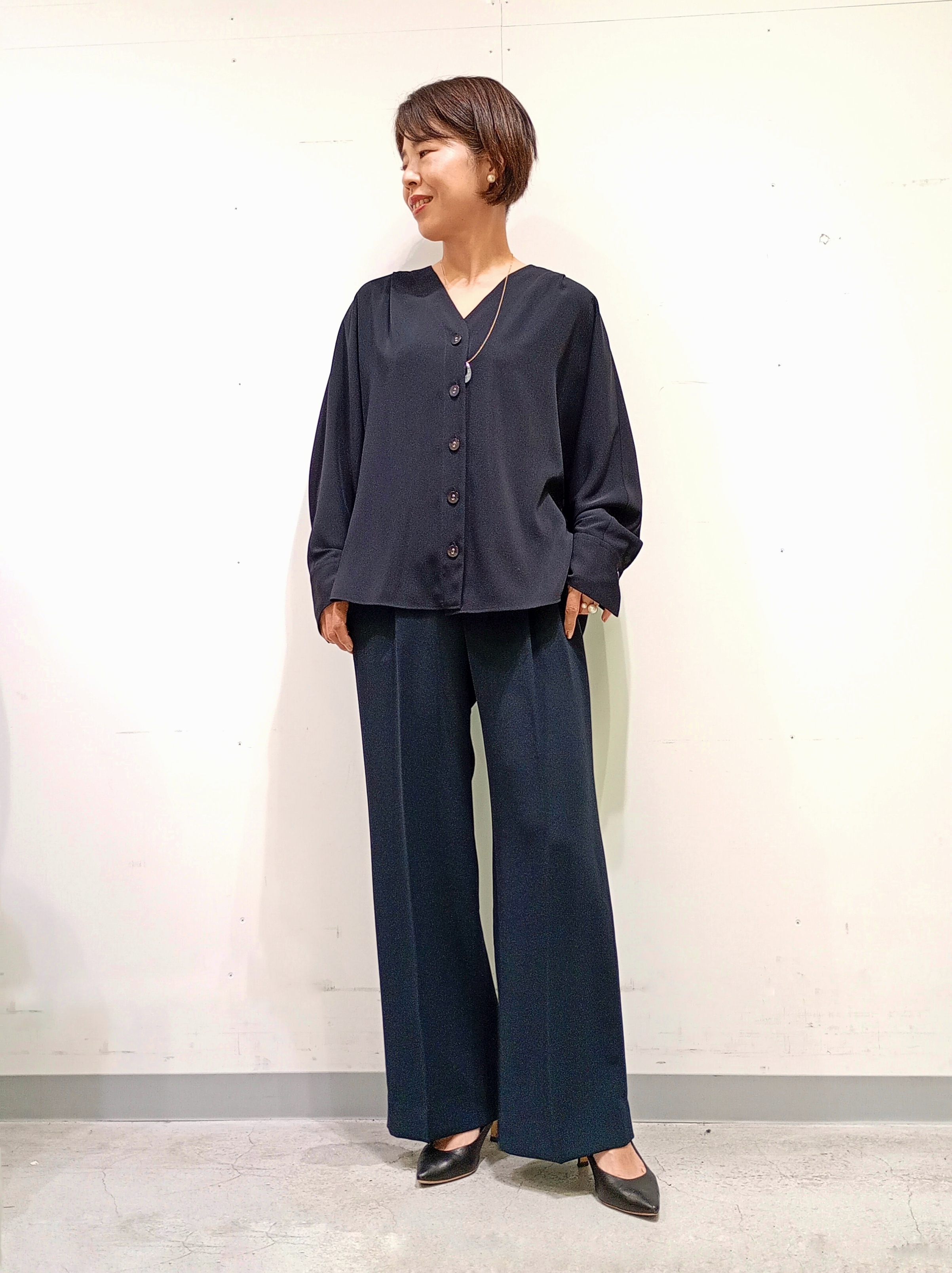 Kさんの「INDIVI｜【長さ調整自由】マーブルバイカラー ロングネックレス」を使ったコーディネート