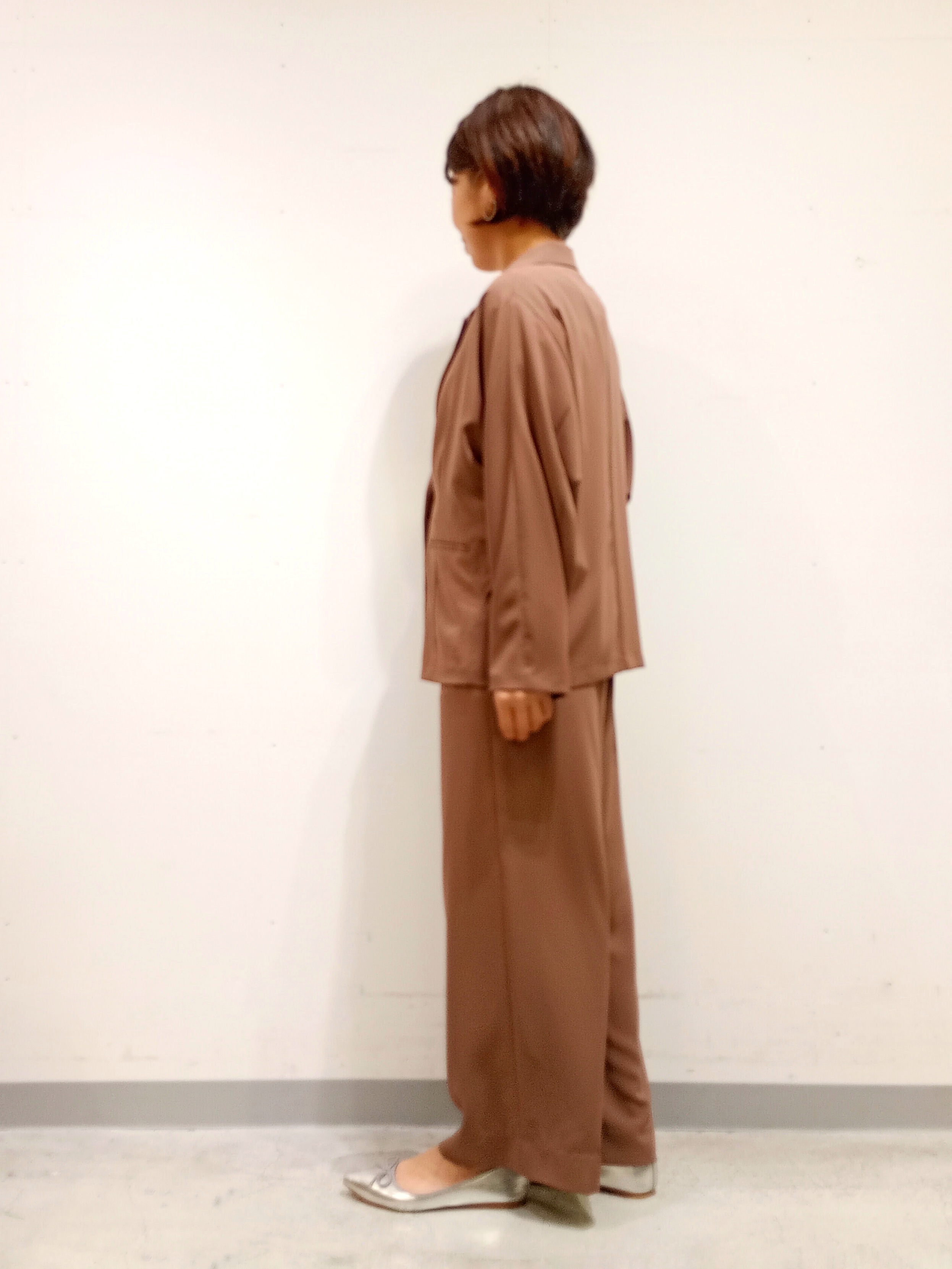 Kさんの「INDIVI｜【さらに軽く軽快！／着る日傘】ドルマンダブルジャケット」を使ったコーディネート