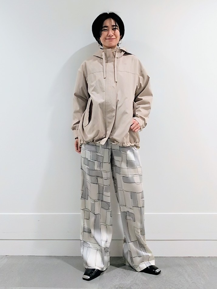 ミズタさんの「UNTITLED｜【洗える/はっ水】リラクシーマウンテンパーカー」を使ったコーディネート