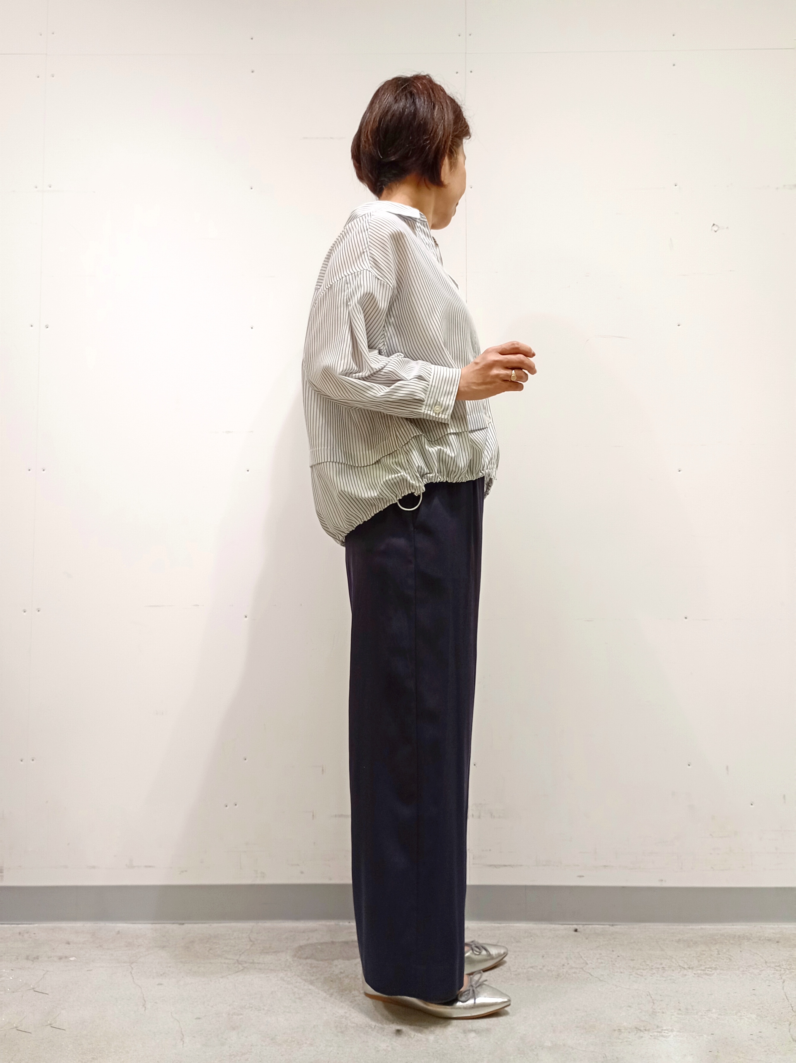 Kさんの「INDIVI｜【接触冷感／洗える／2WAY】ドロスト付 シアーシャンブレーシャツ」を使ったコーディネート