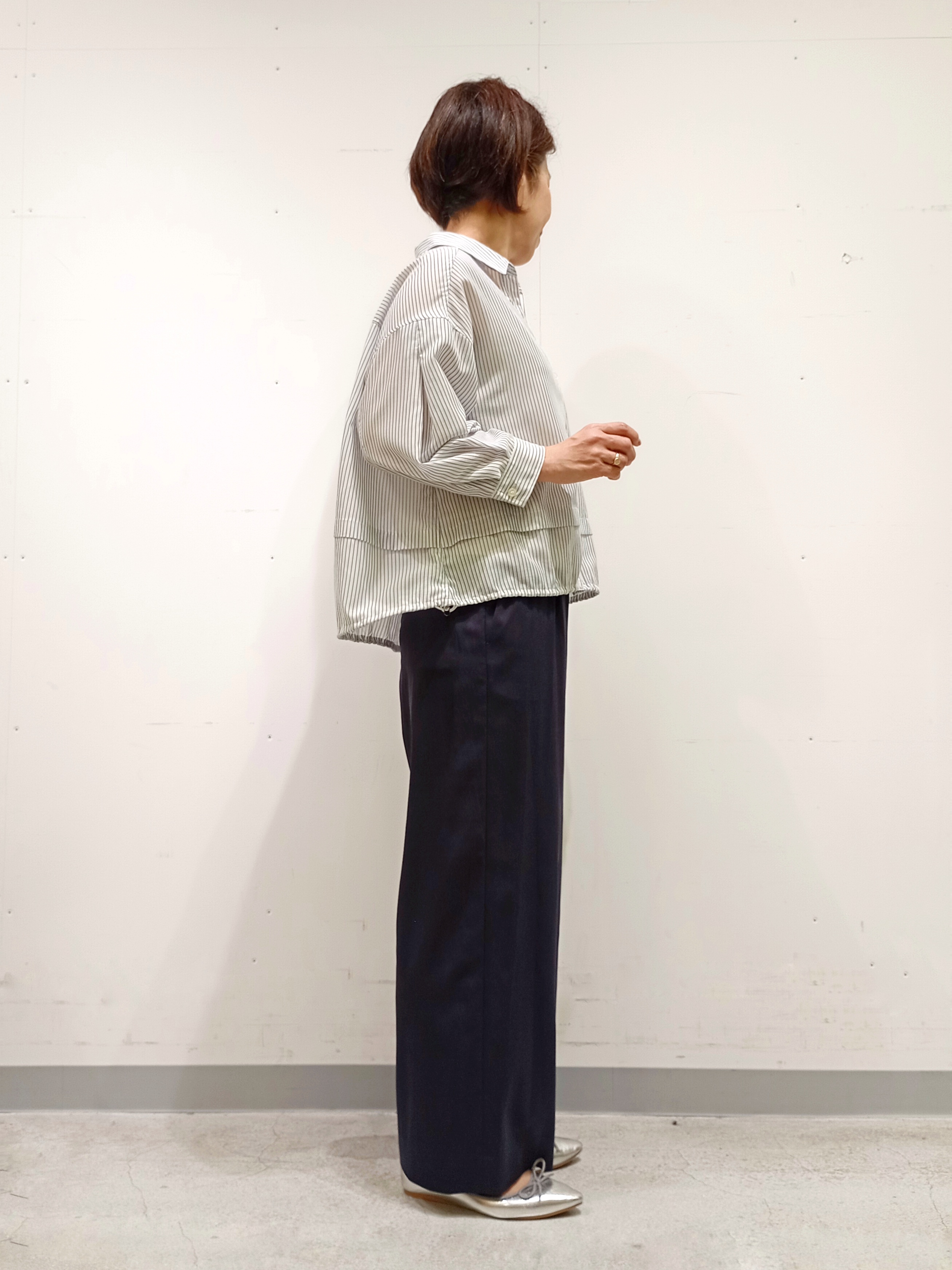 Kさんの「INDIVI｜【接触冷感／洗える／2WAY】ドロスト付 シアーシャンブレーシャツ」を使ったコーディネート