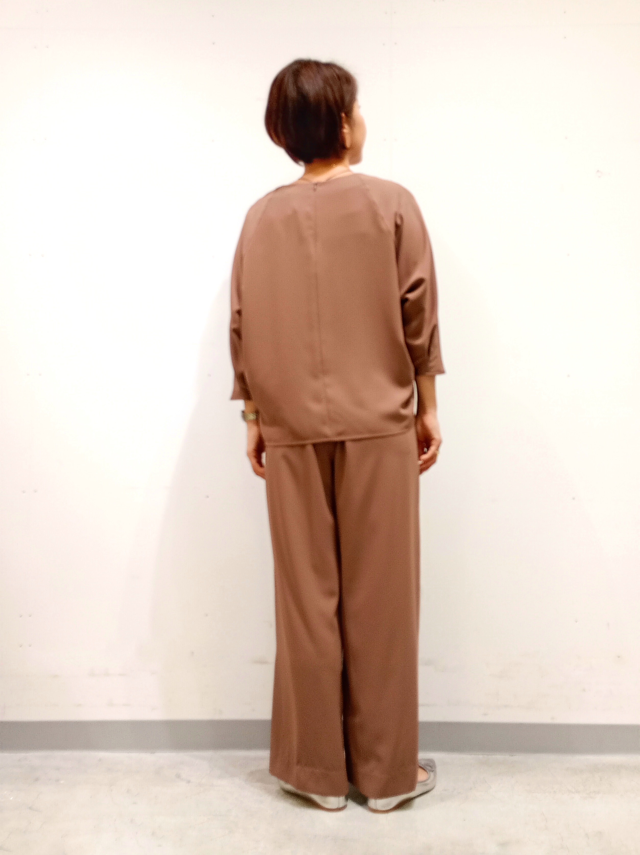 Kさんの「INDIVI｜【さらに軽く軽快！／着る日傘】イージーワイドパンツ」を使ったコーディネート