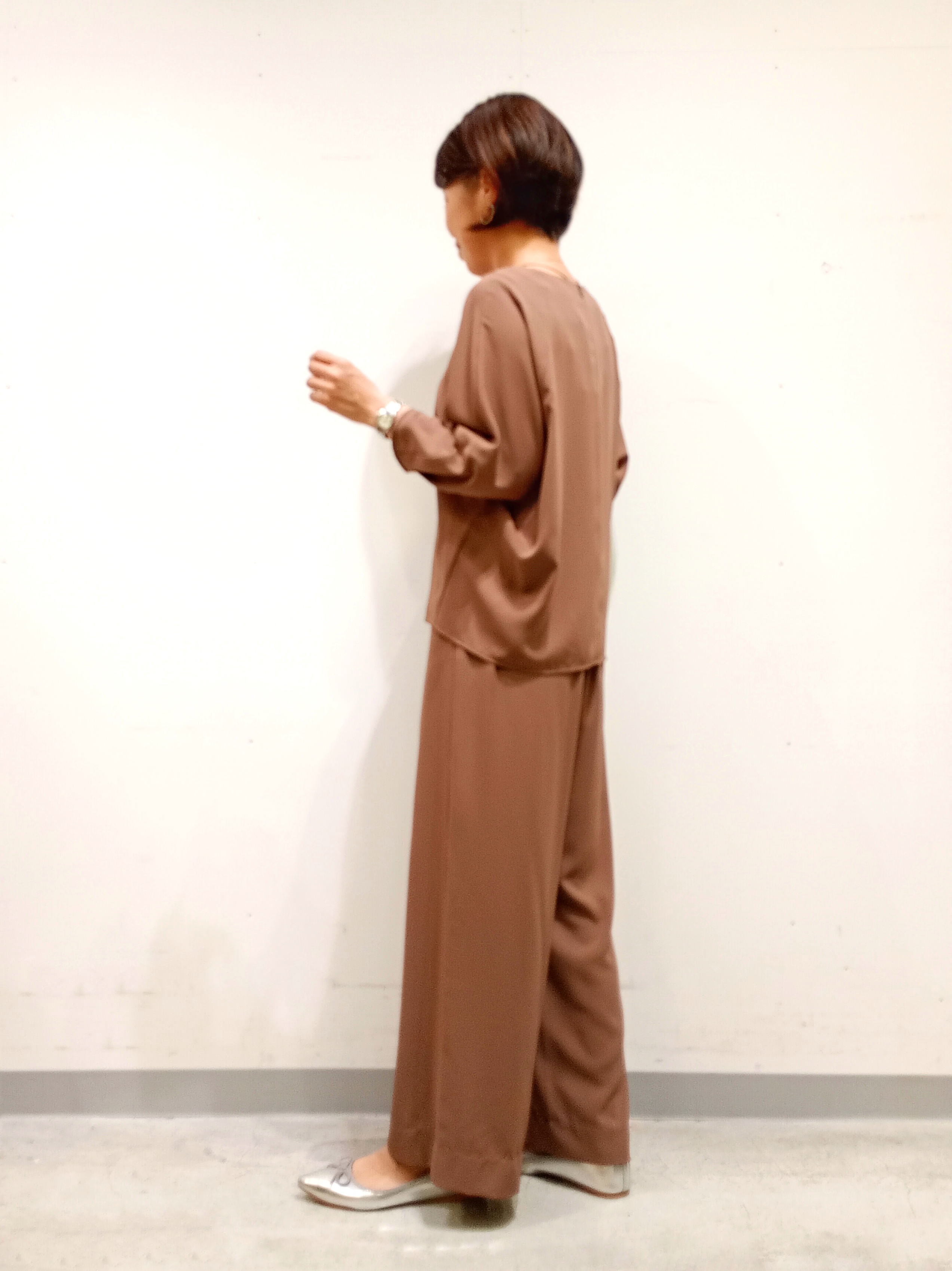 Kさんの「INDIVI｜【さらに軽く軽快！／着る日傘】イージーワイドパンツ」を使ったコーディネート