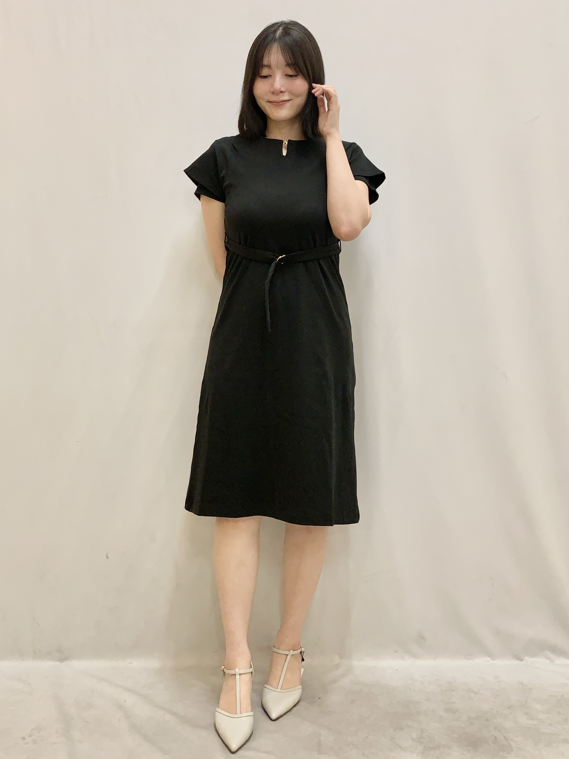 kasumiさんの「index｜【接触冷感／UVケア】Iラインフレアスリーブワンピース《洗濯機OK／XS～3L／6col》」を使ったコーディネート