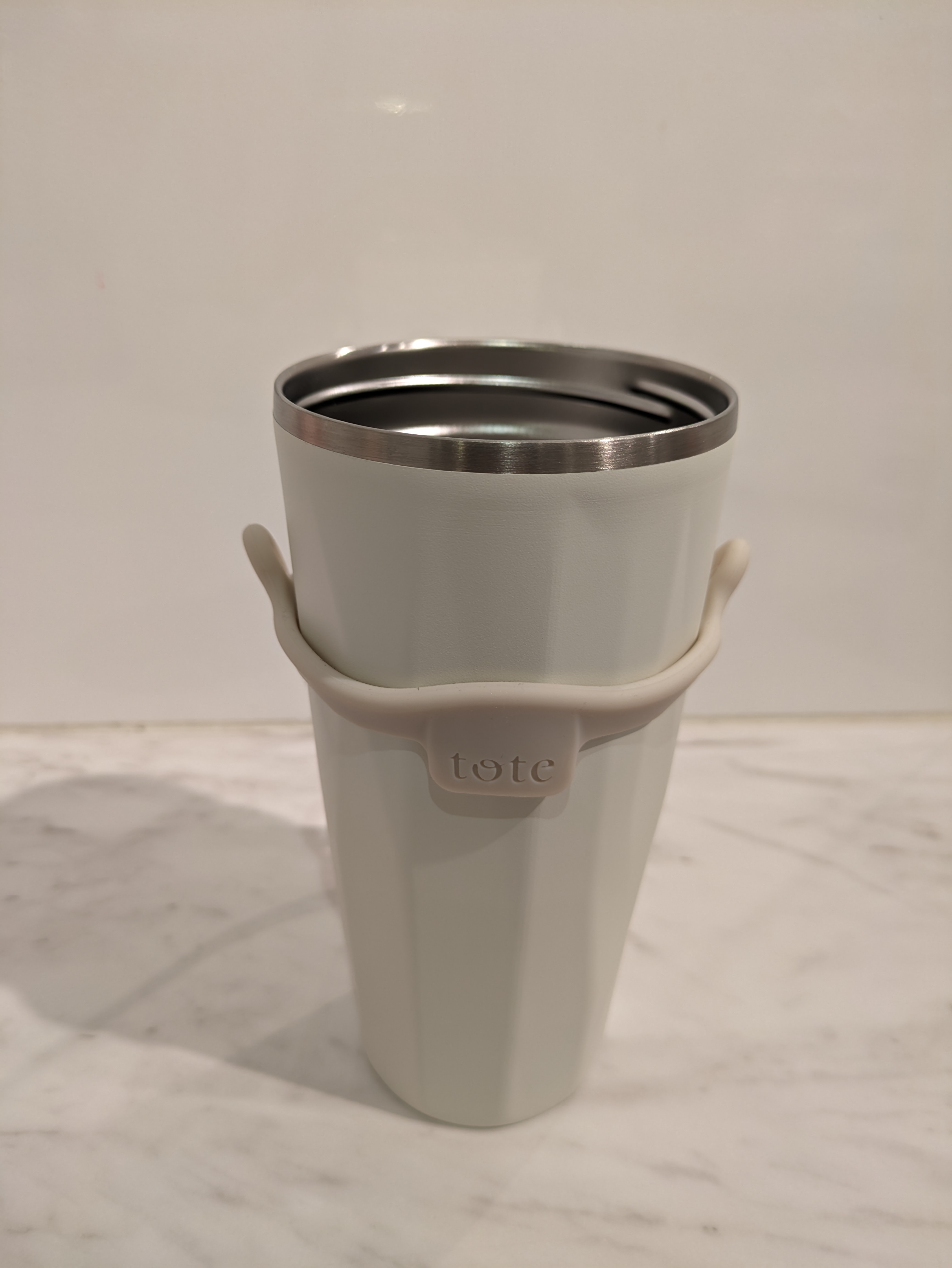 ヨコさんの「212 KITCHEN STORE｜トート ストロー付2wayタンブラー470ml PK」を使ったコーディネート