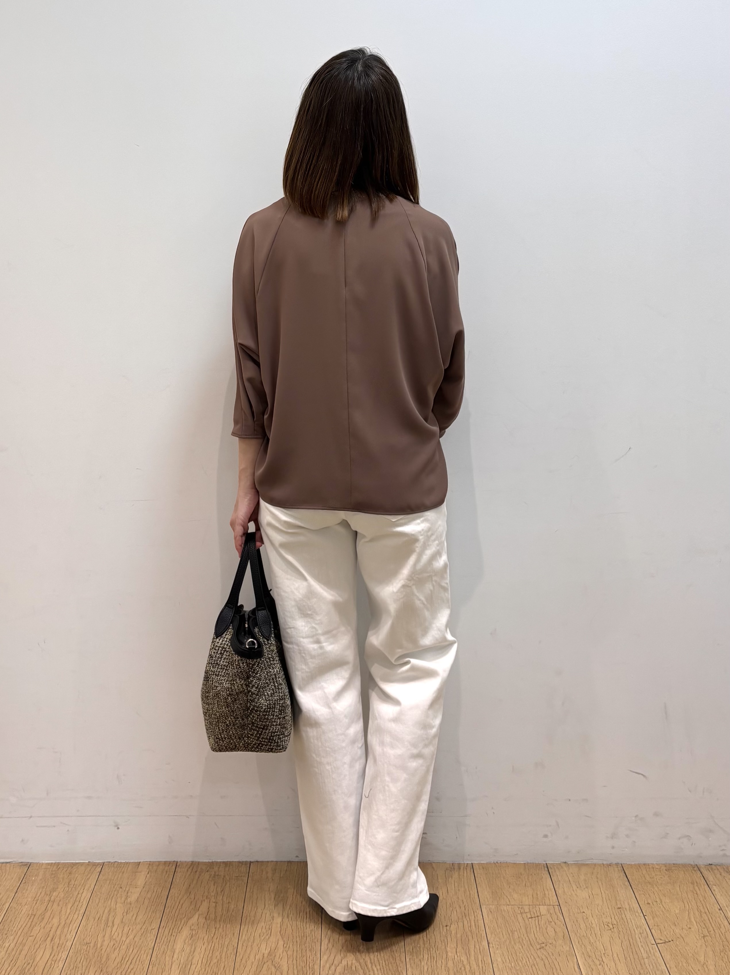 mikkoさんの「INDIVI｜【さらに軽く軽快！／着る日傘】ドルマントップス」を使ったコーディネート