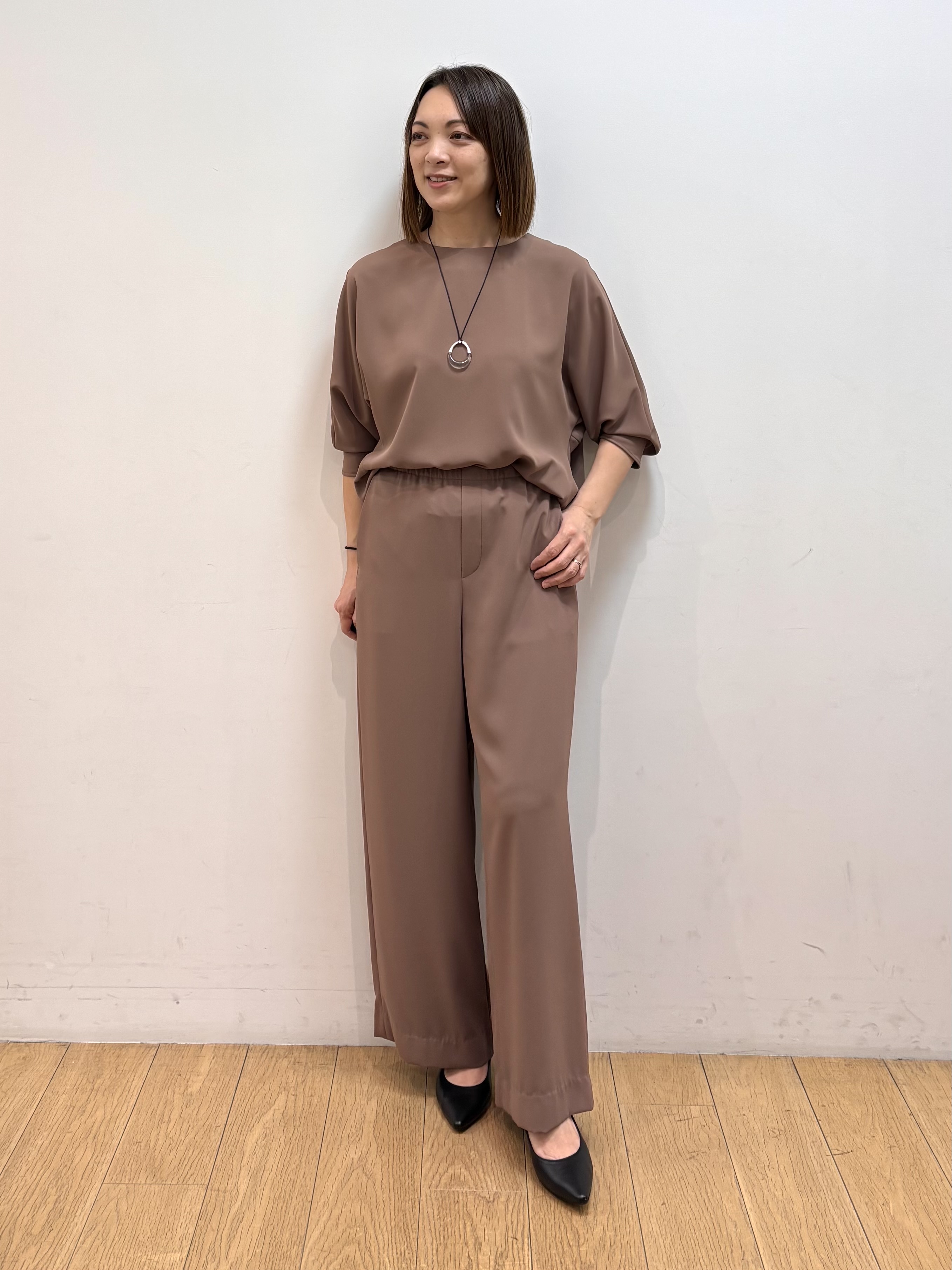 mikkoさんの「INDIVI｜【接触冷感／透湿／着る日傘】ドルマントップス」を使ったコーディネート