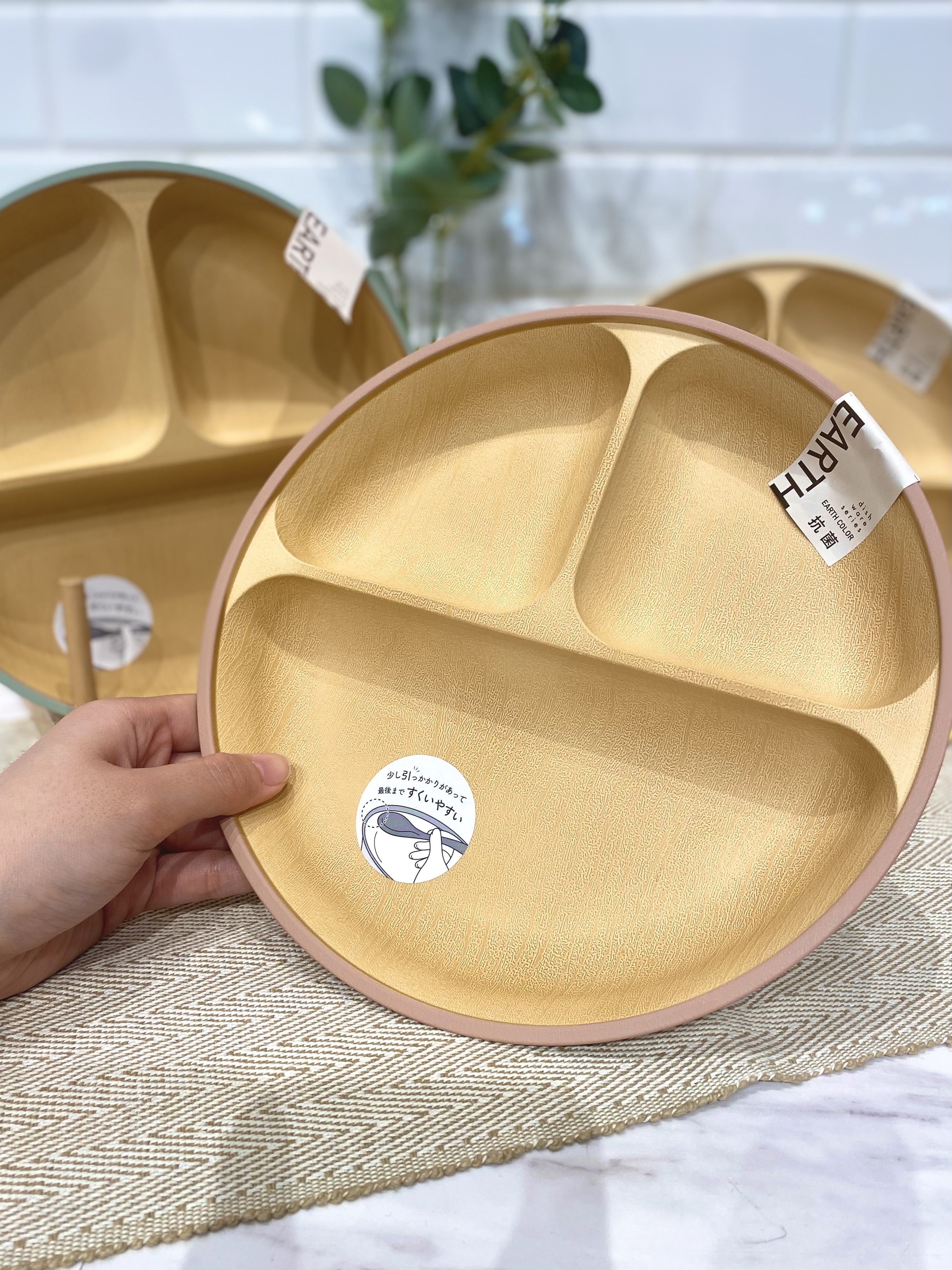 みなもさんの「212 KITCHEN STORE｜earth color 抗菌すくえる 丸ランチプレート PK」を使ったコーディネート