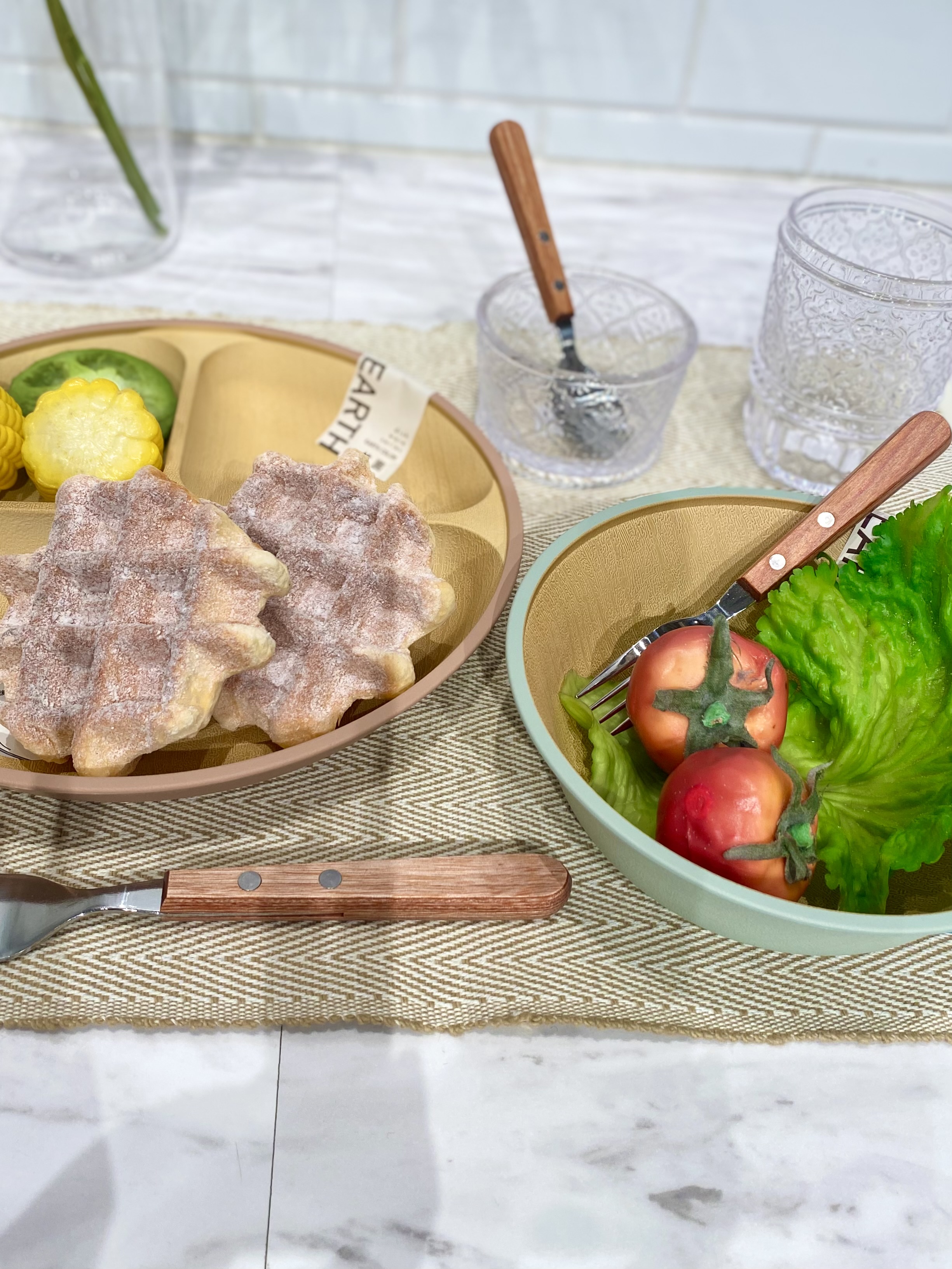 みなもさんの「212 KITCHEN STORE｜earth color 抗菌すくえる 丸ランチプレート PK」を使ったコーディネート