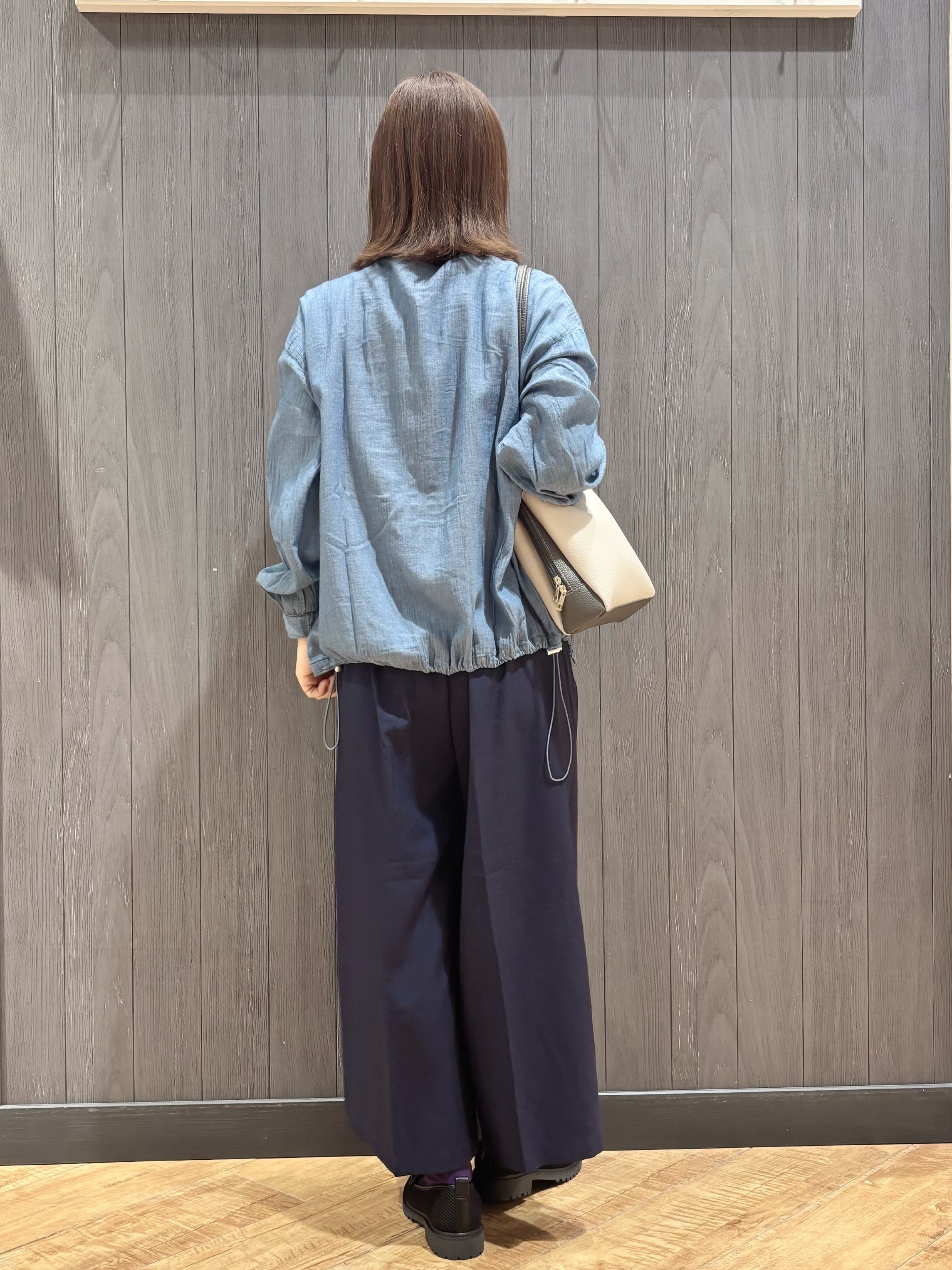meiさんの「SHOO･LA･RUE｜【S-LL/二の腕カバー】品よく隠せる ドット刺繍5分袖ニット」を使ったコーディネート