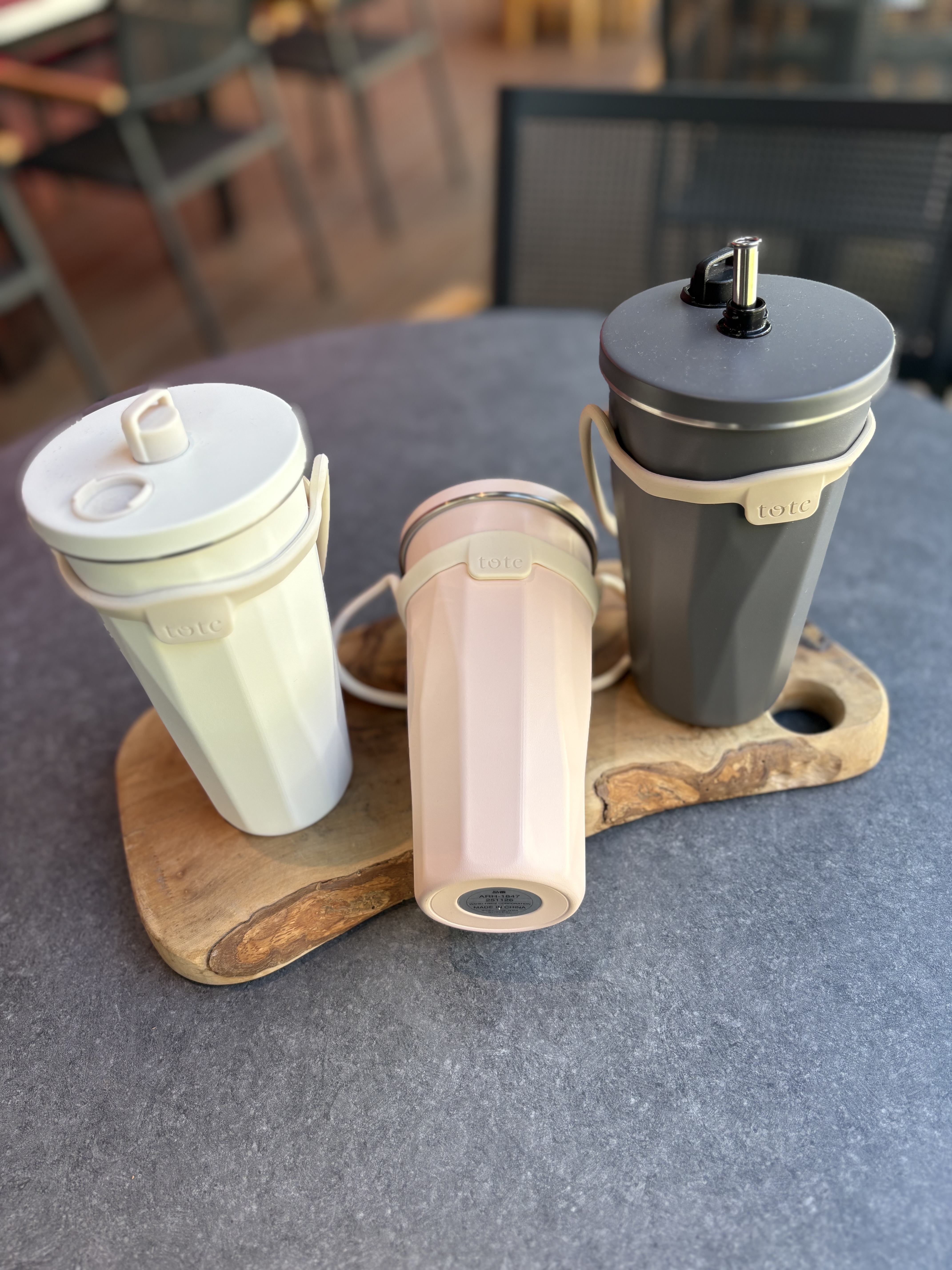 むうさんの「212 KITCHEN STORE｜トート ストロー付2wayタンブラー470ml WH」を使ったコーディネート