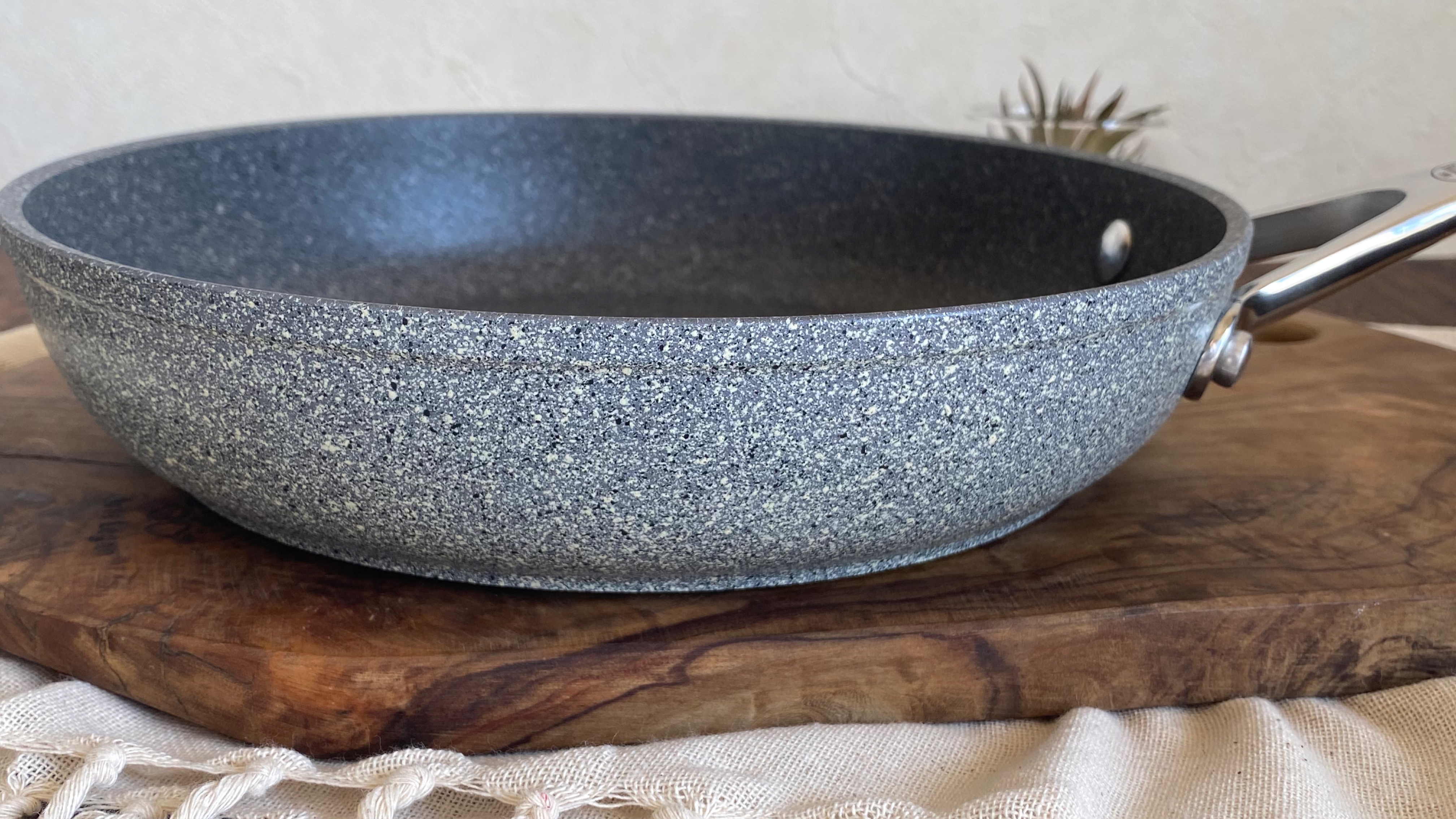 むうさんの「212 KITCHEN STORE｜サリーナ フライパン 20cm ＜BALLARINI バッラリーニ＞」を使ったコーディネート