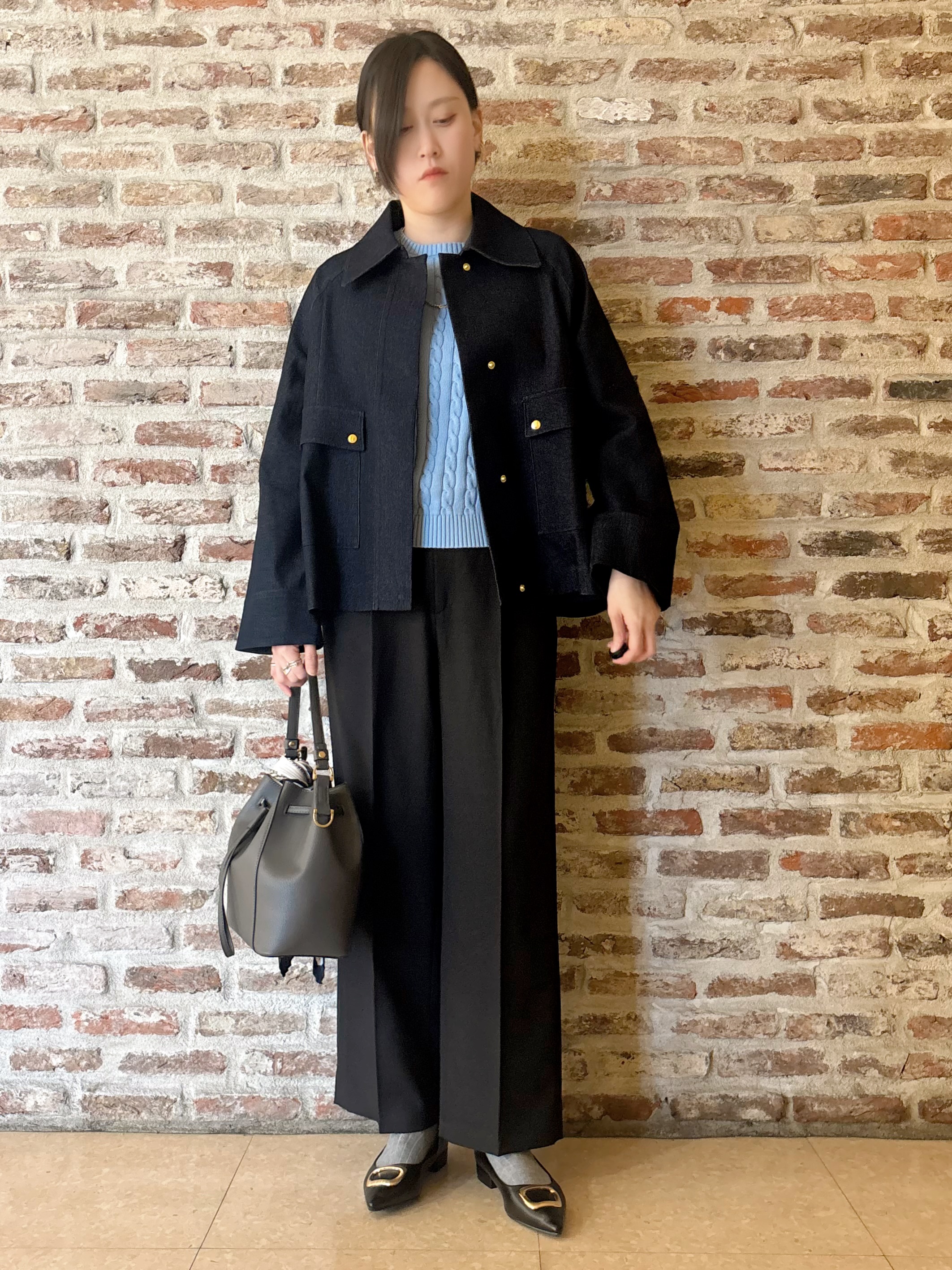 しばさんの「THE SHOP TK｜大人かっこいい 軽やかデニム＆チノブルゾン」を使ったコーディネート