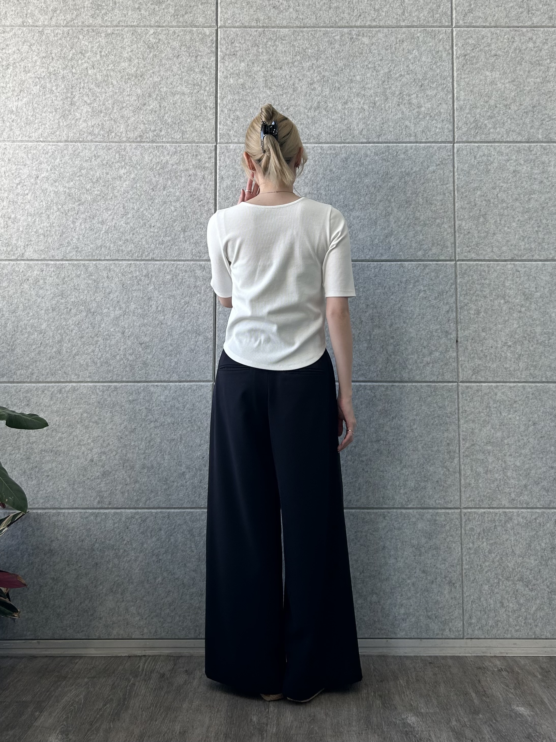 honoka Aさんの「CODE A｜rib jersey point neck tee」を使ったコーディネート