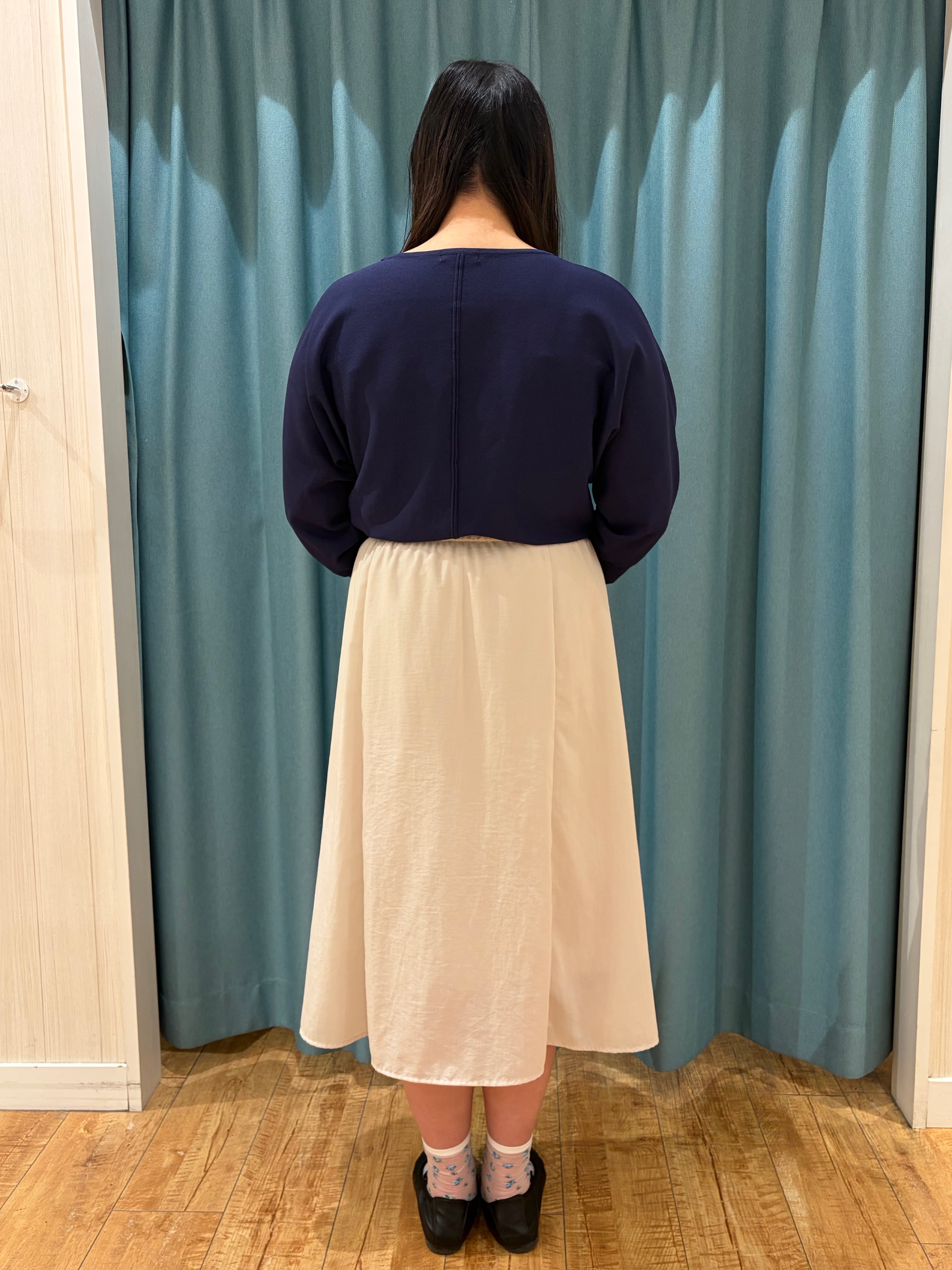 うりさんの「SHOO･LA･RUE｜【洗濯機可/S-LL】さらりと軽やか インせず着られる すっきり見えドルマンニット」を使ったコーディネート