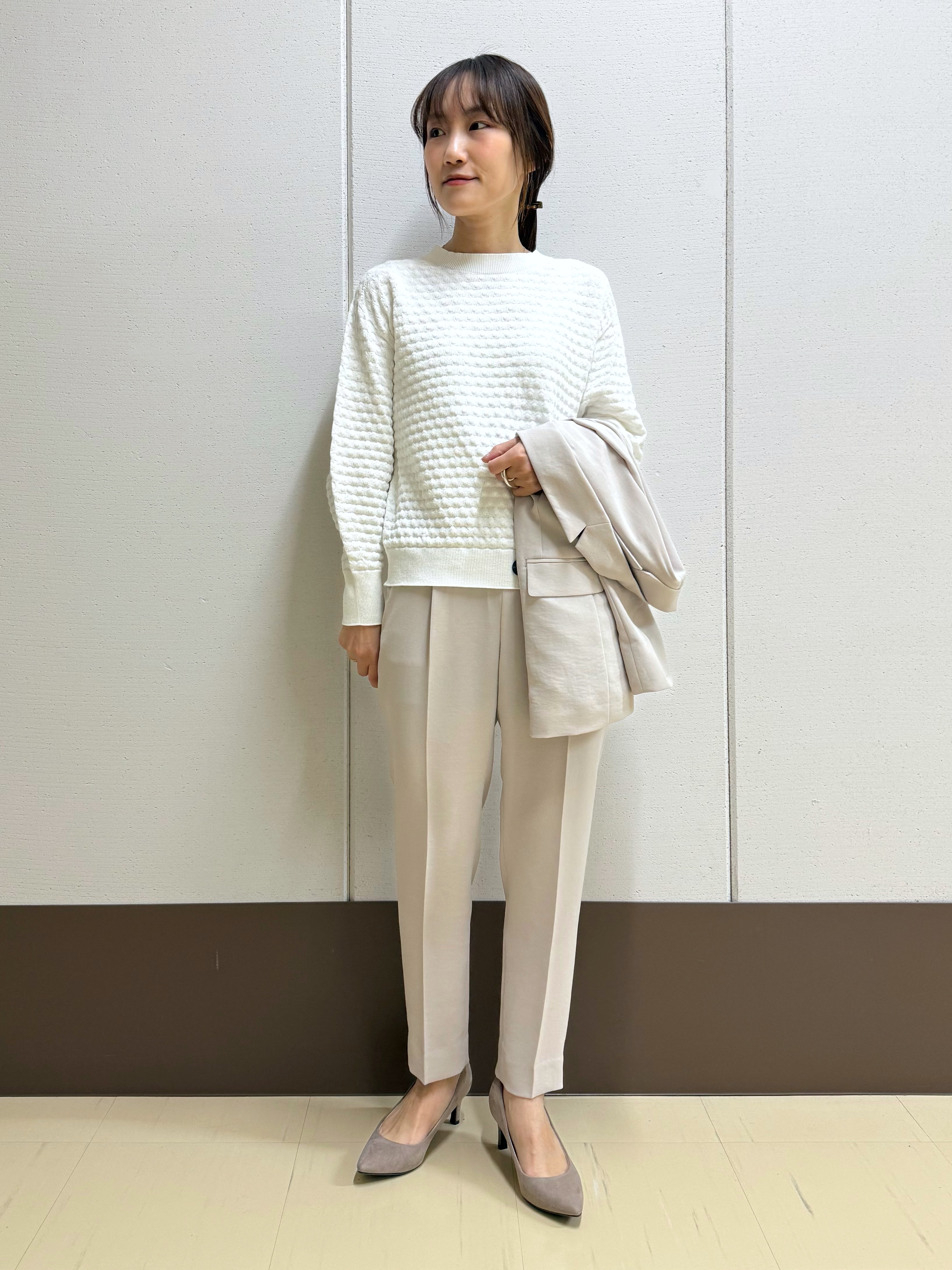 mamiさんの「INDIVI｜【洗える／凹凸編み】ジャカードニット」を使ったコーディネート