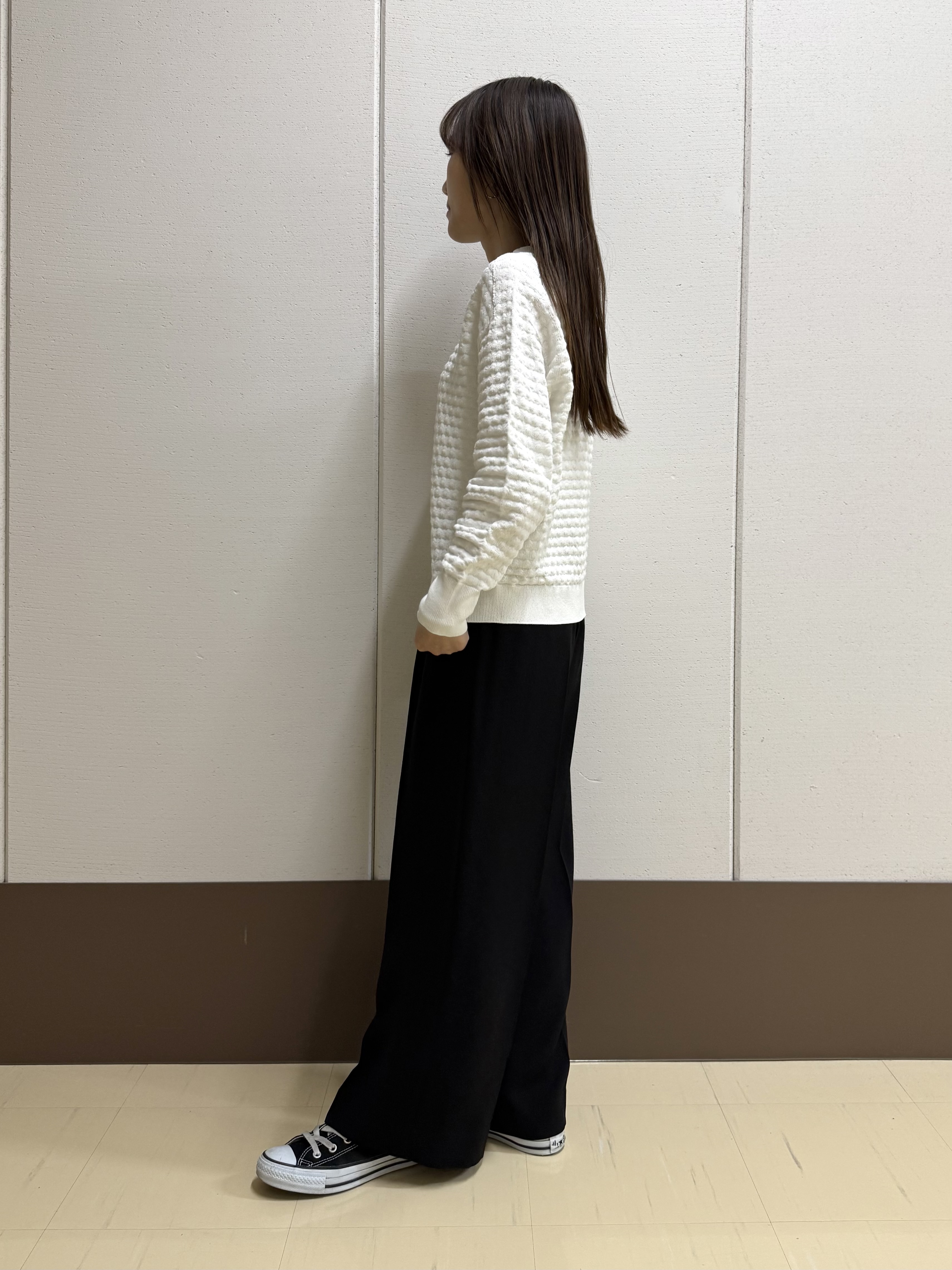 mamiさんの「INDIVI｜【洗える／凹凸編み】ジャカードニット」を使ったコーディネート